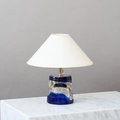 Kleine Tischleuchte aus blauem Glas von Paul Kedelv für Reijmyre, Schweden, 1960er Jahre.