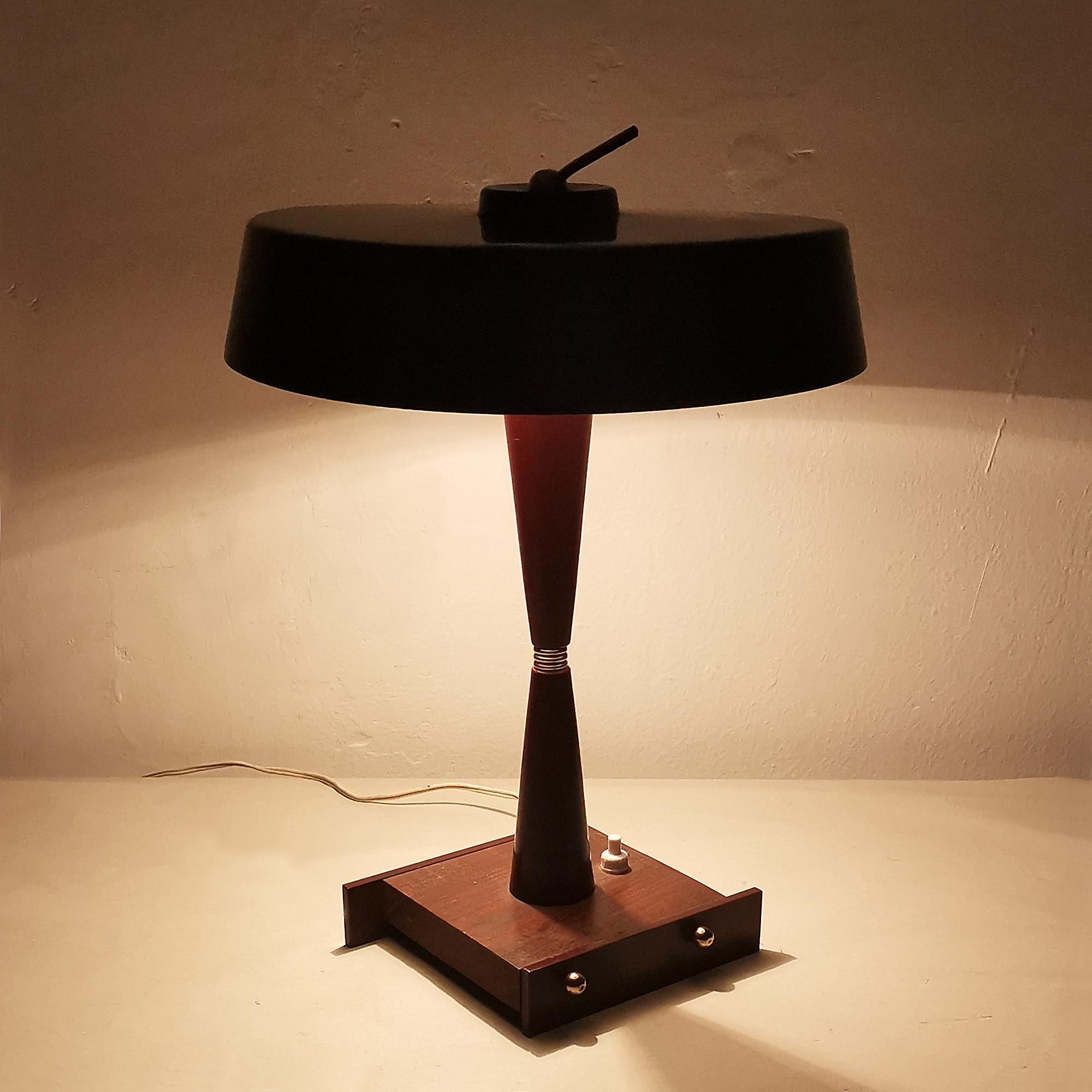 Mid-Century Modern Table Lamp by Stilux In Burgundy Steel and Aluminium - Italy For Sale 2