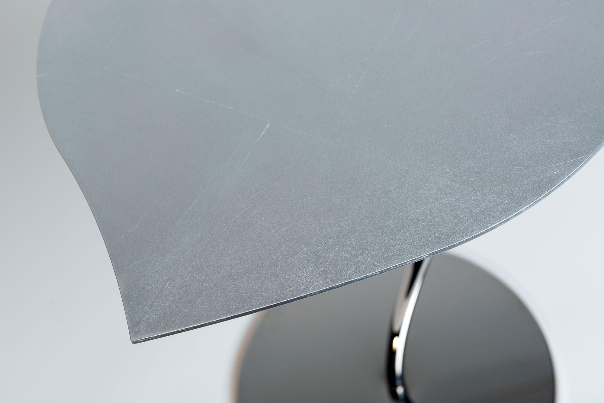 metal leaf table