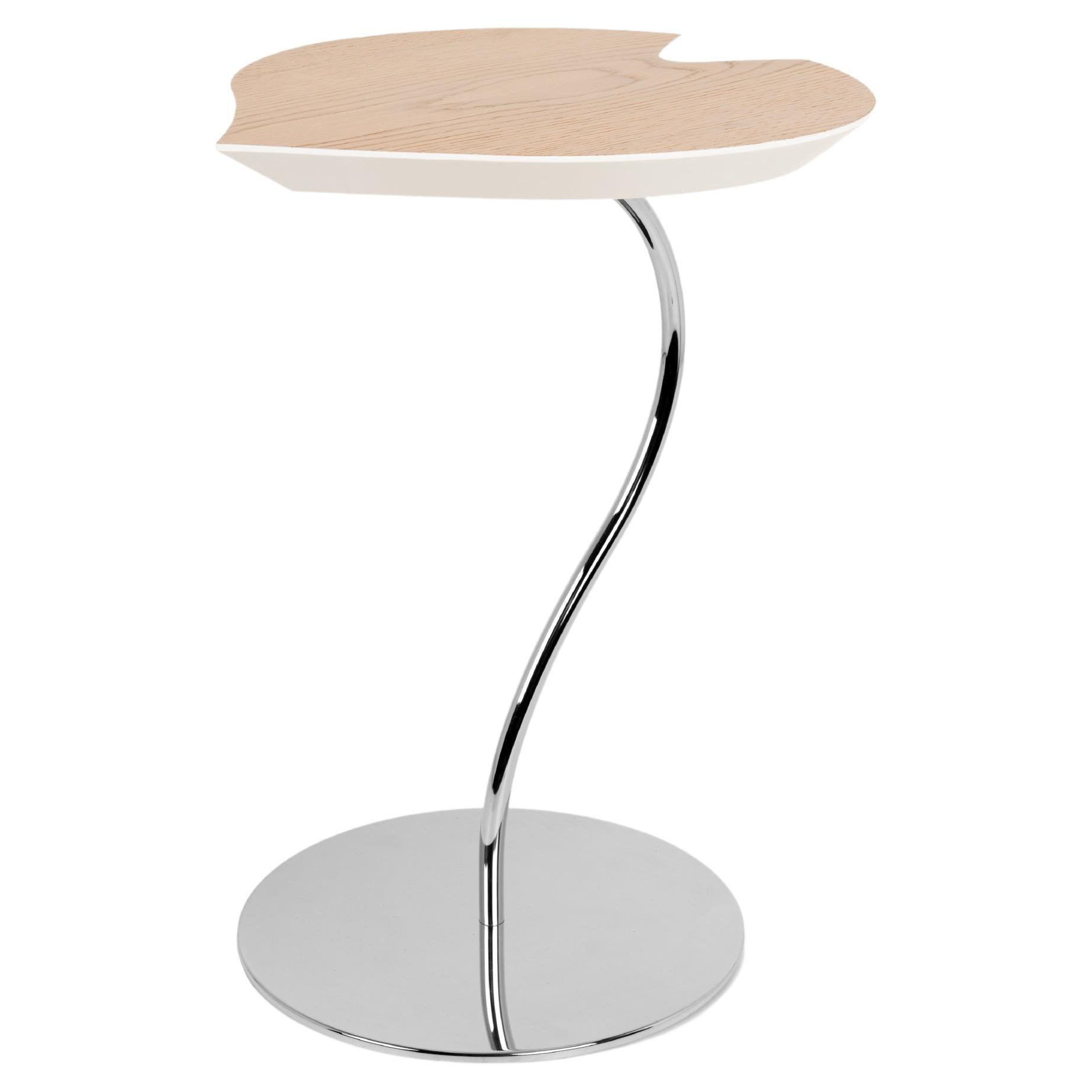 Petite table en bois de feuille, plateau en chêne blanchi, base en métal chromé, Italie
