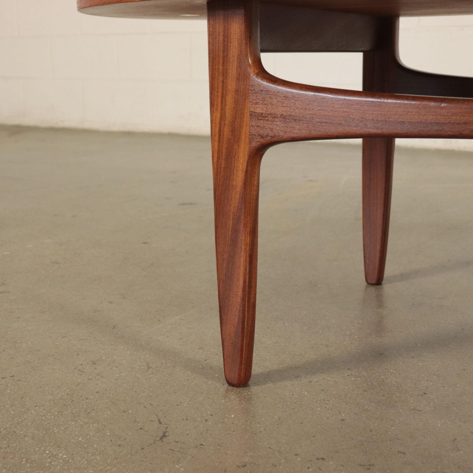 Small Table Solid Wood and Teak Veneer 1960s G Plan Prodution In Excellent Condition In Milano, IT