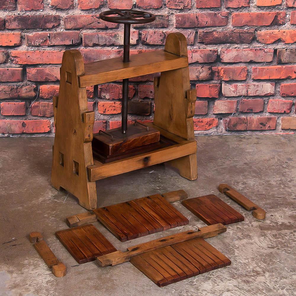 Small Table Top Antique Wine or Fruit Press In Good Condition In Round Top, TX