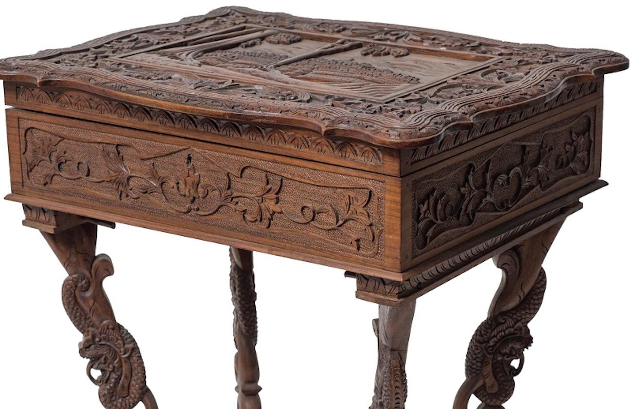 Italian Small Table, Wooden Design Furniture, Italy, 20th Century
