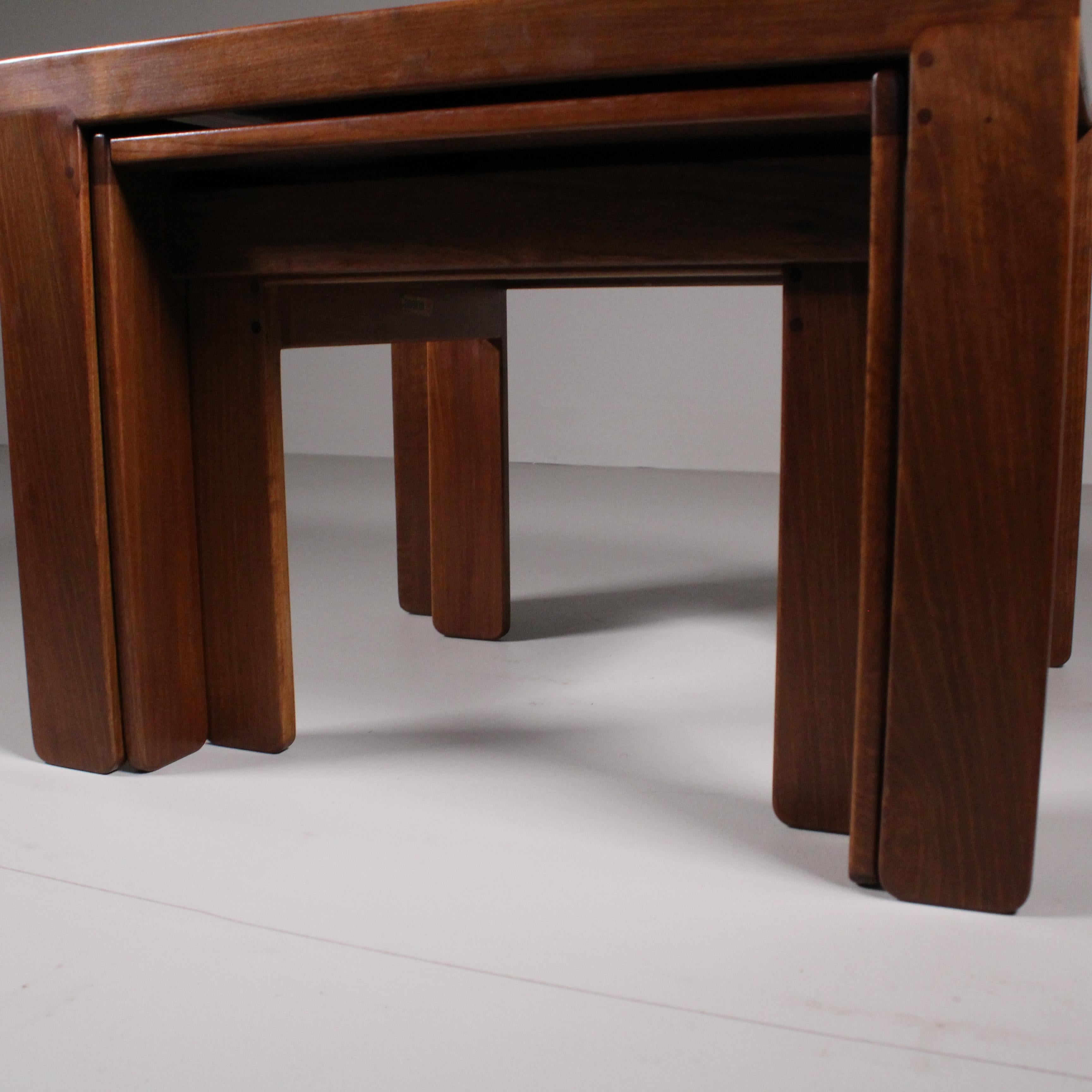 Small tables model 777, Afra and Tobia Scarpa, 1965 Circa For Sale 3