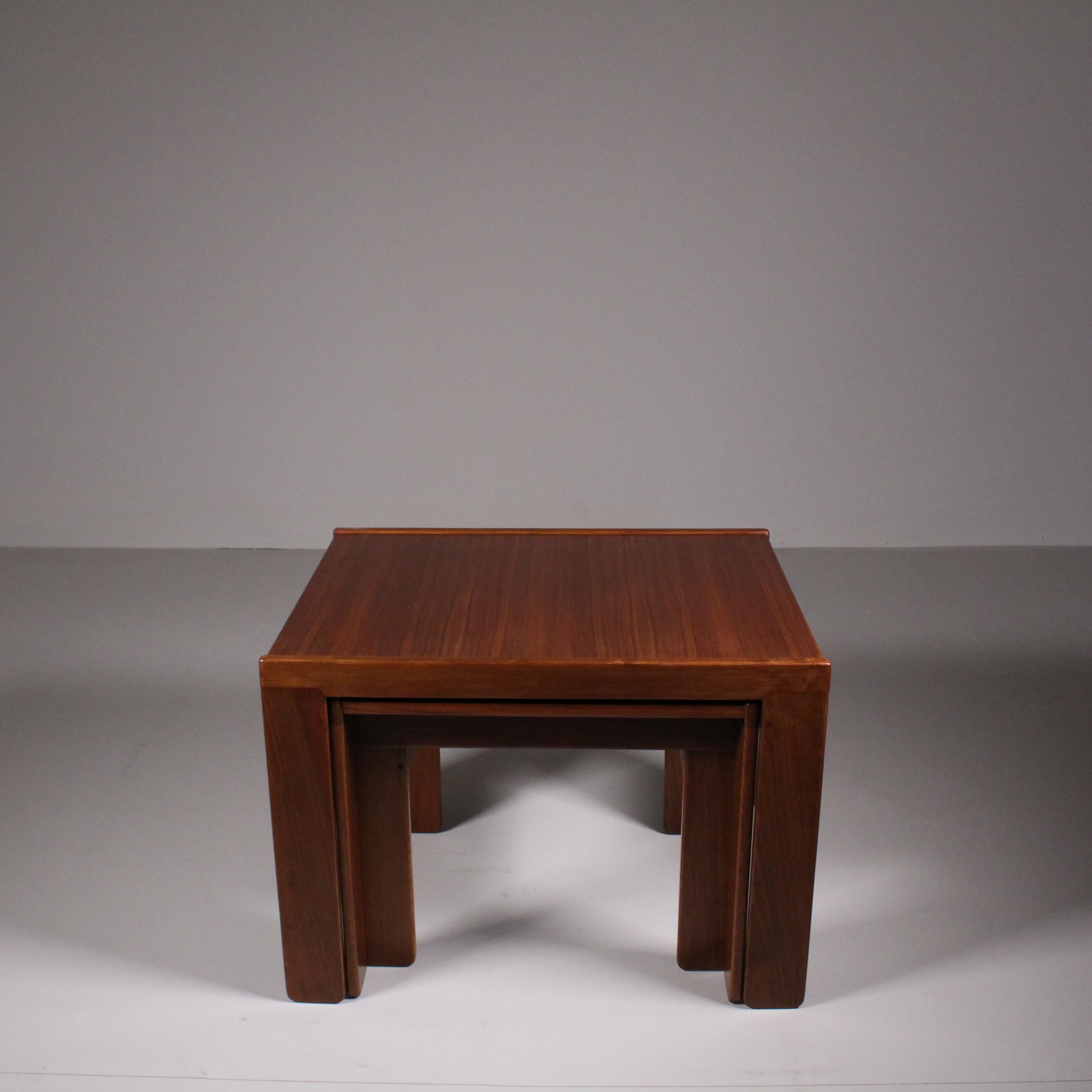 Small tables model 777, Afra and Tobia Scarpa, 1965 Circa In Excellent Condition For Sale In Milano, Lombardia