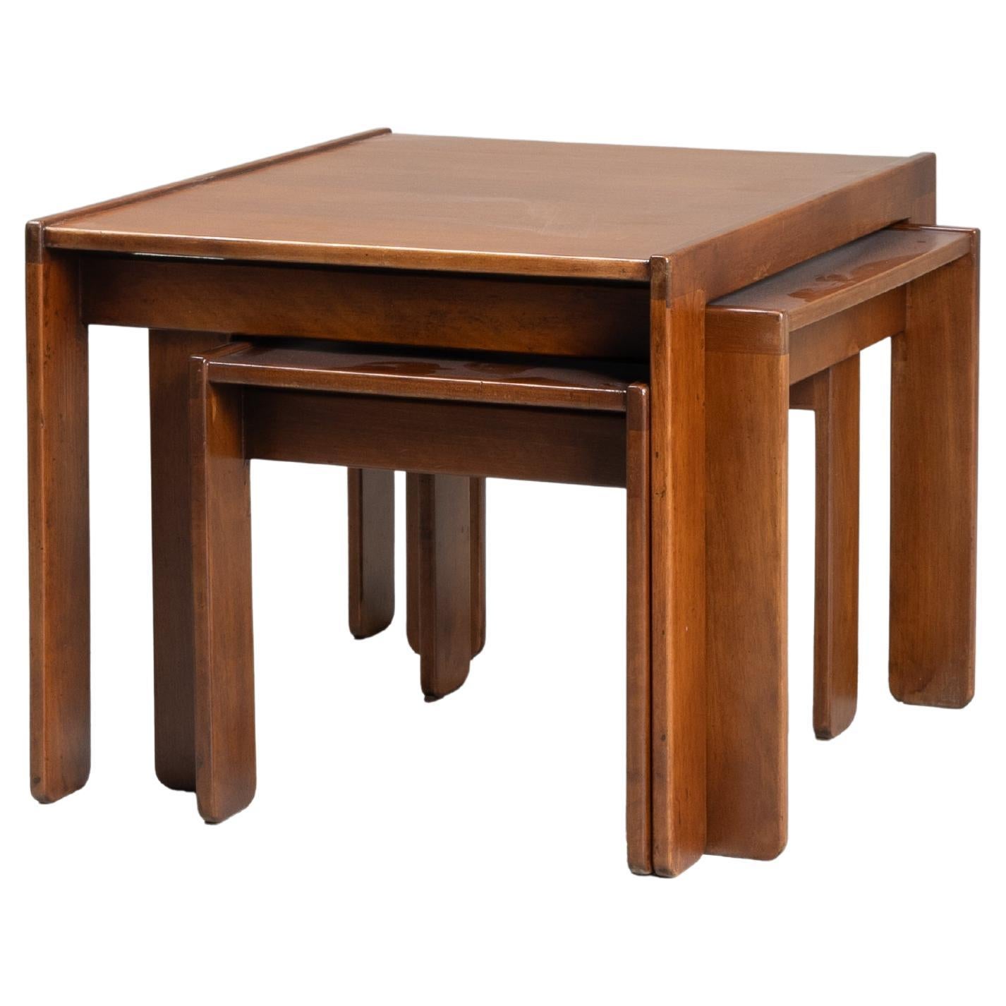 Small tables model 777, Afra and Tobia Scarpa, 1965 Circa For Sale
