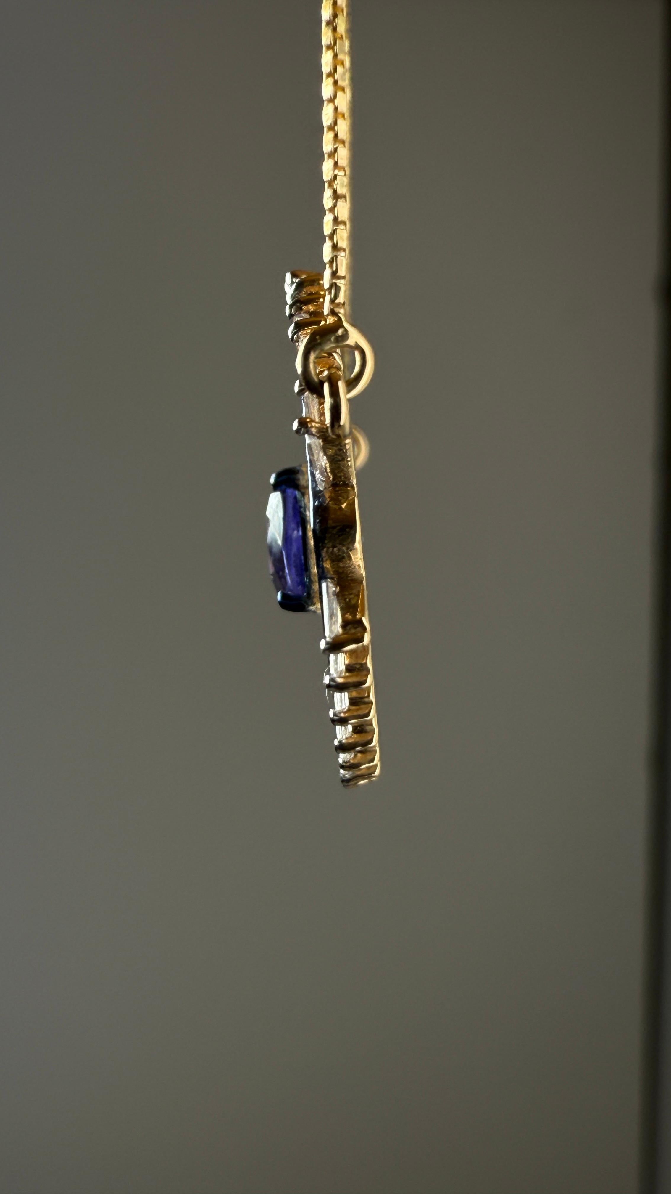 Piccolo ciondolo a forma di occhio maligno con tanzanite, diamante e zaffiro in oro 18 carati in vendita 4