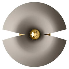 Piccola lampada da parete contemporanea color taupe e oro