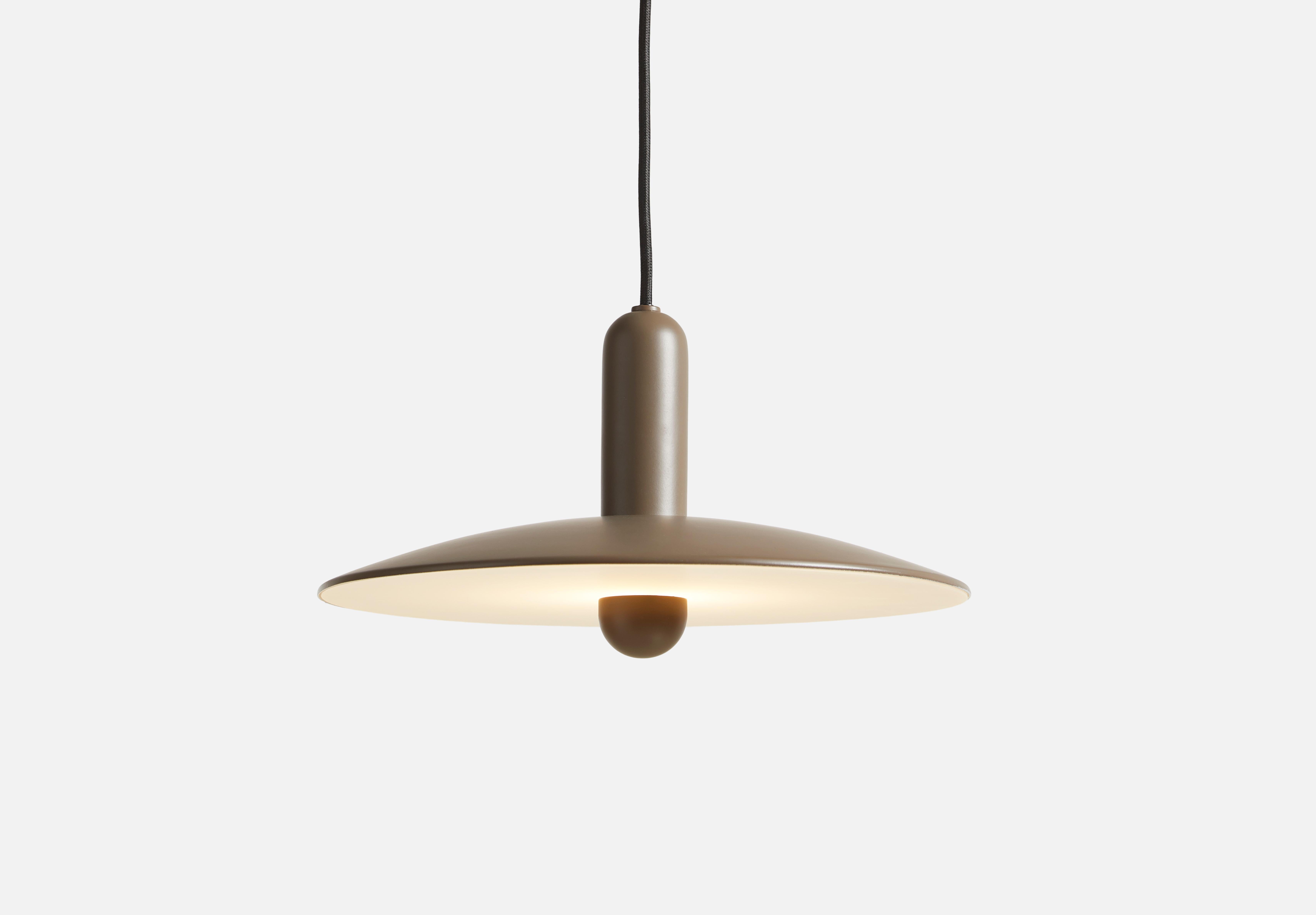 Postmoderne Petite lampe à suspension taupe de Beaverhausen en vente