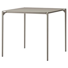 Petite table minimaliste taupe