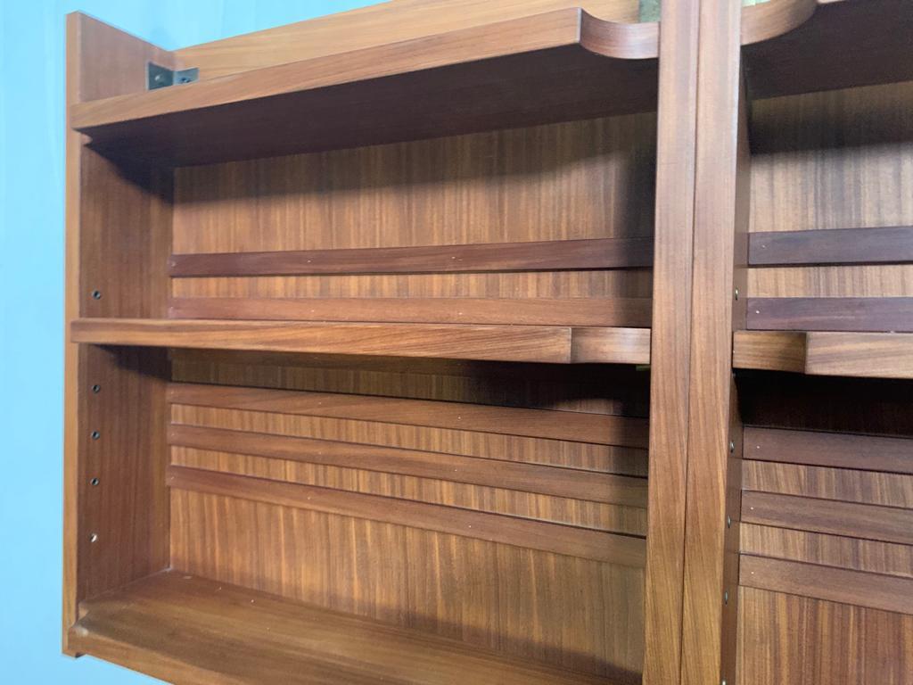 Italiano Piccola libreria in teak, anni '70 in vendita