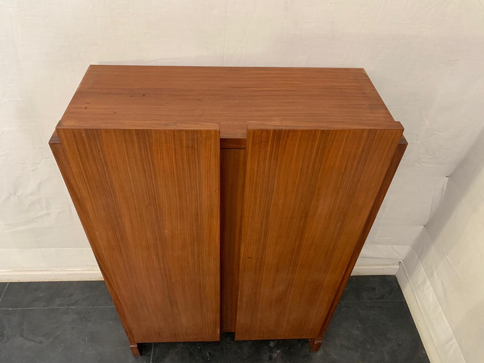 Italiano Piccolo buffet in teak, anni '70 in vendita