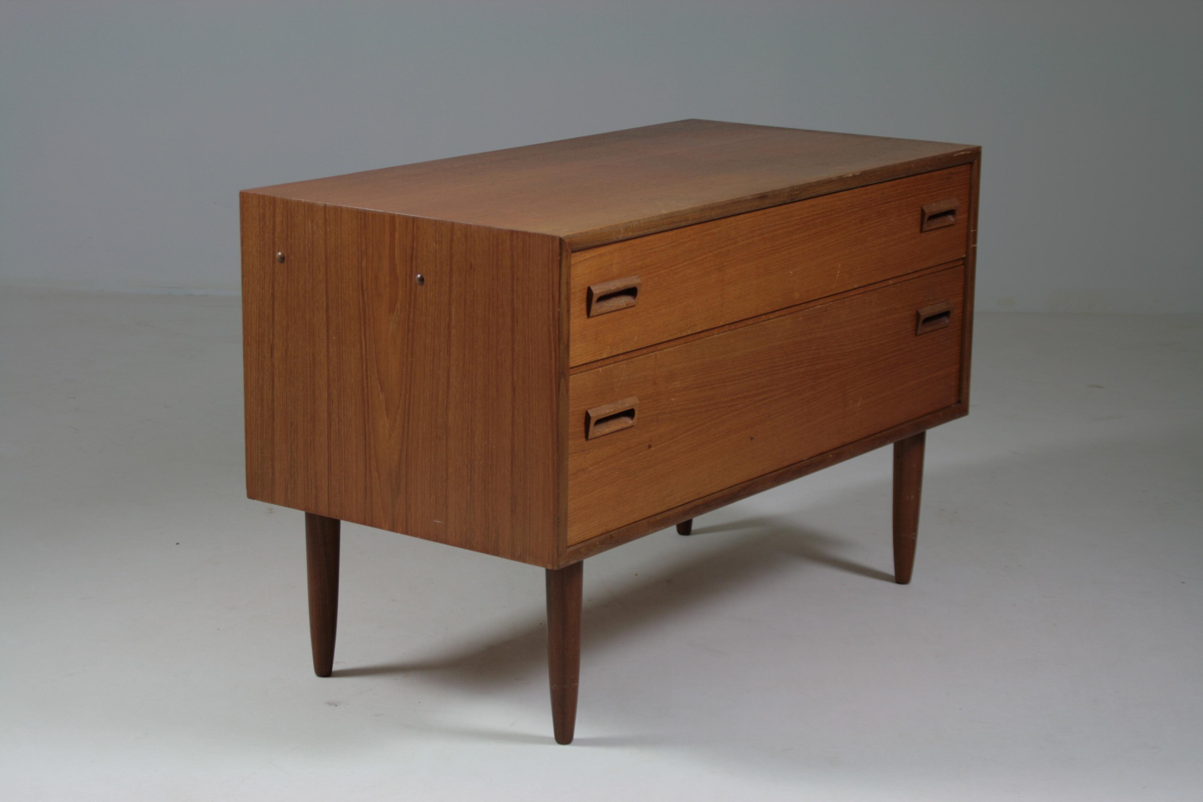 Teak Small teak chest of drawers by Stratégie Meubelen, 1950s For Sale