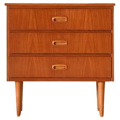 Retro Small teak chest of drawers from the 1960s
