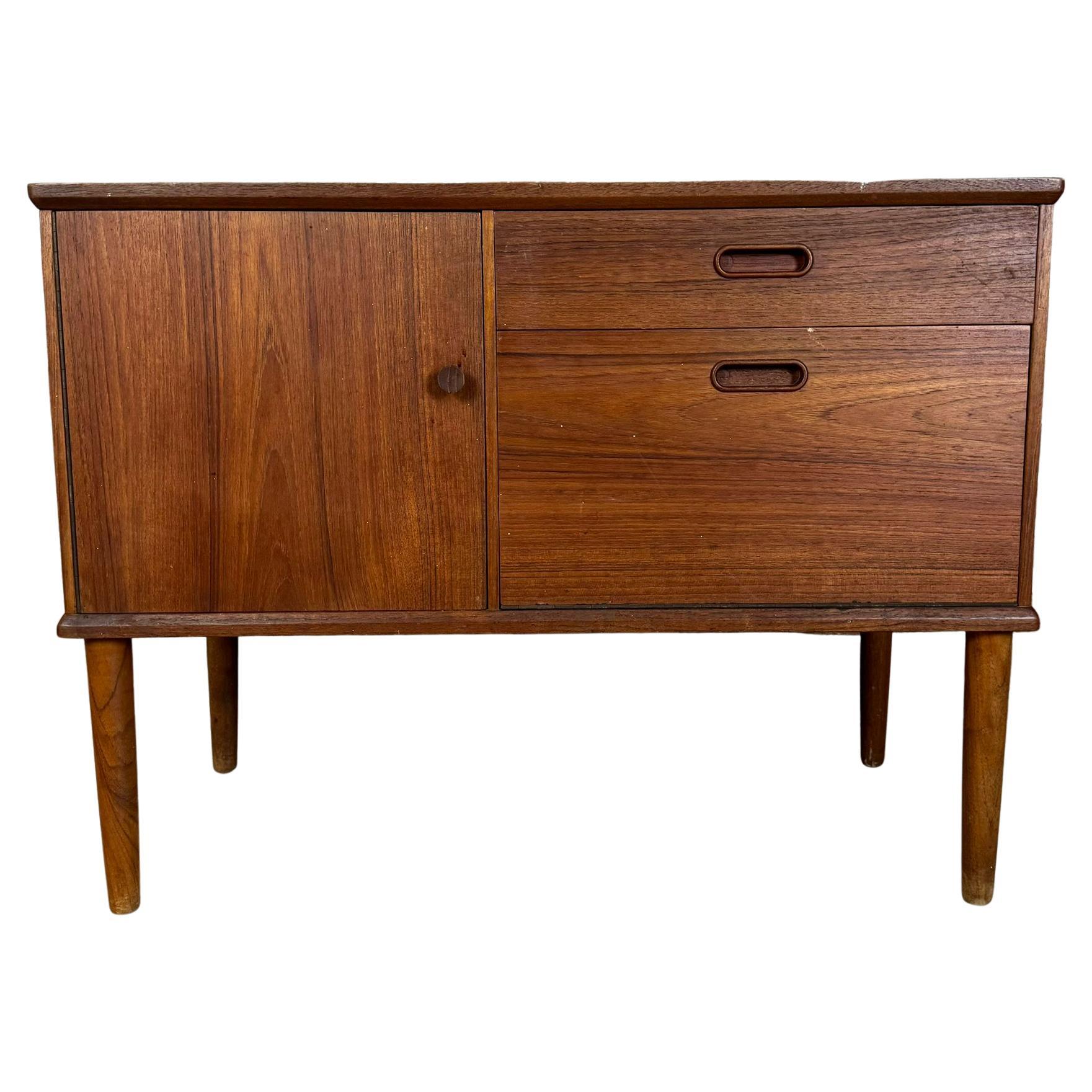Small teak sideboard, Denmark 1960