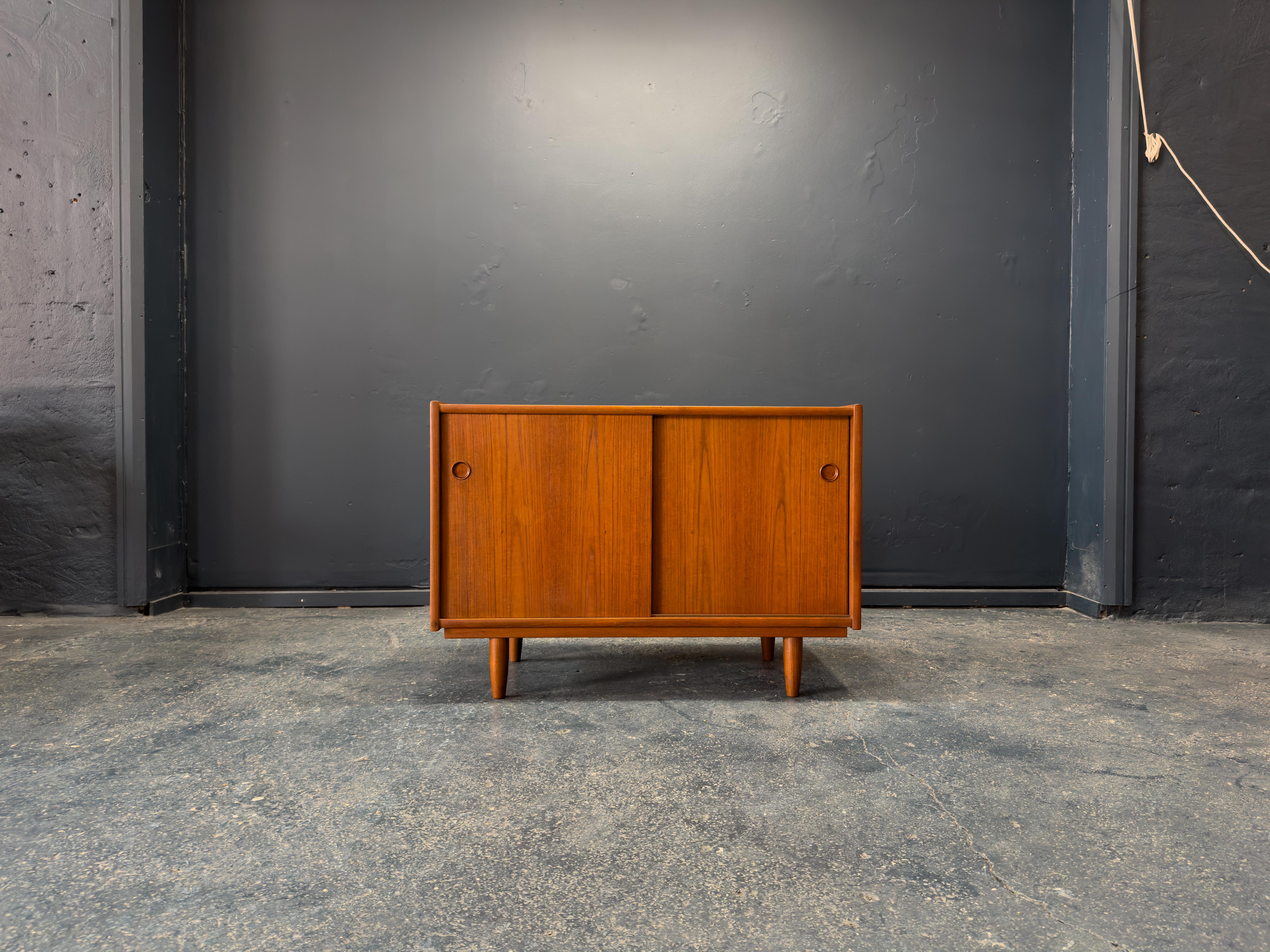 Mid-Century Modern Small Teak Sideboard For Sale