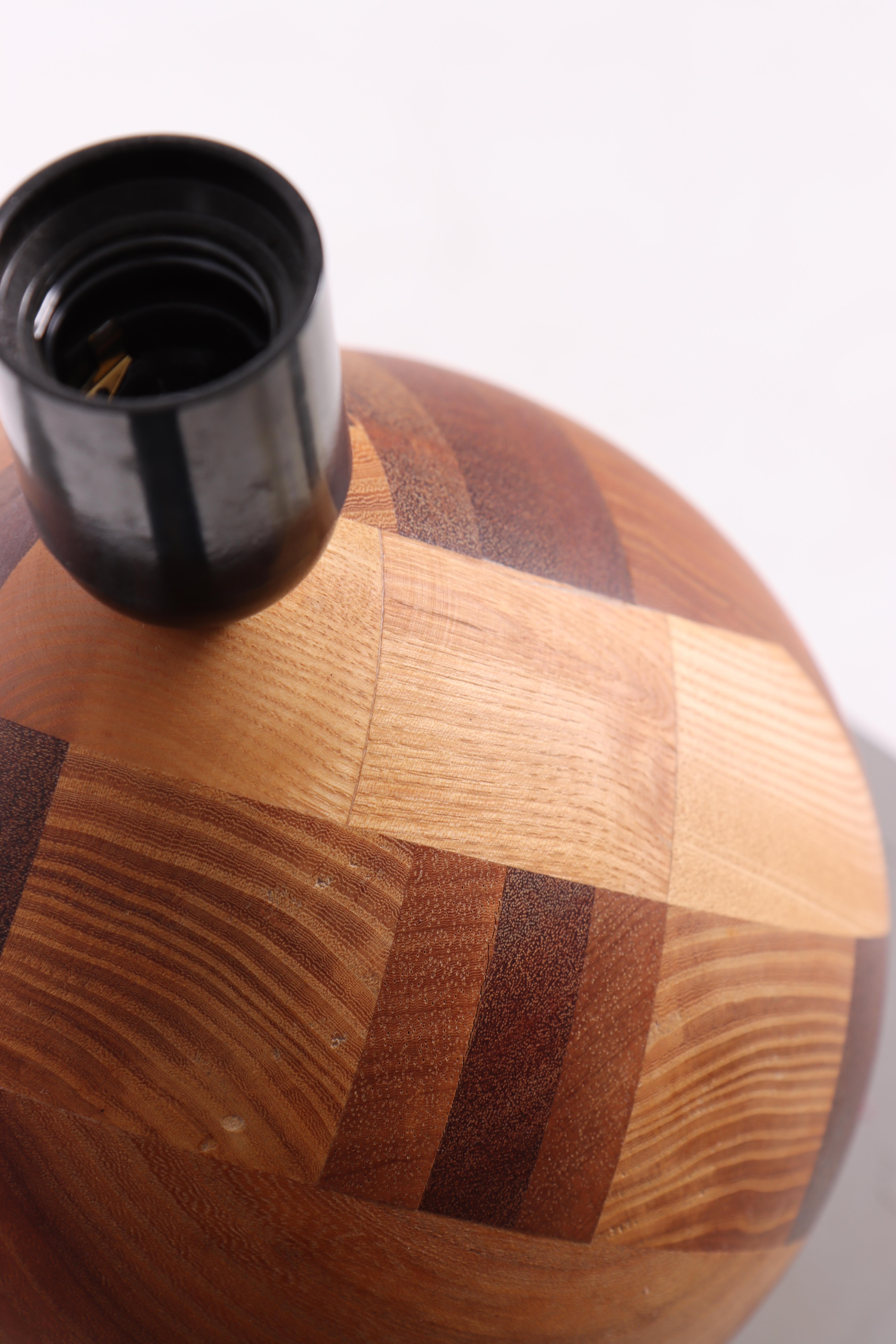 Small Teak Table Lamp, Denmark, 1970s In Good Condition For Sale In Lejre, DK