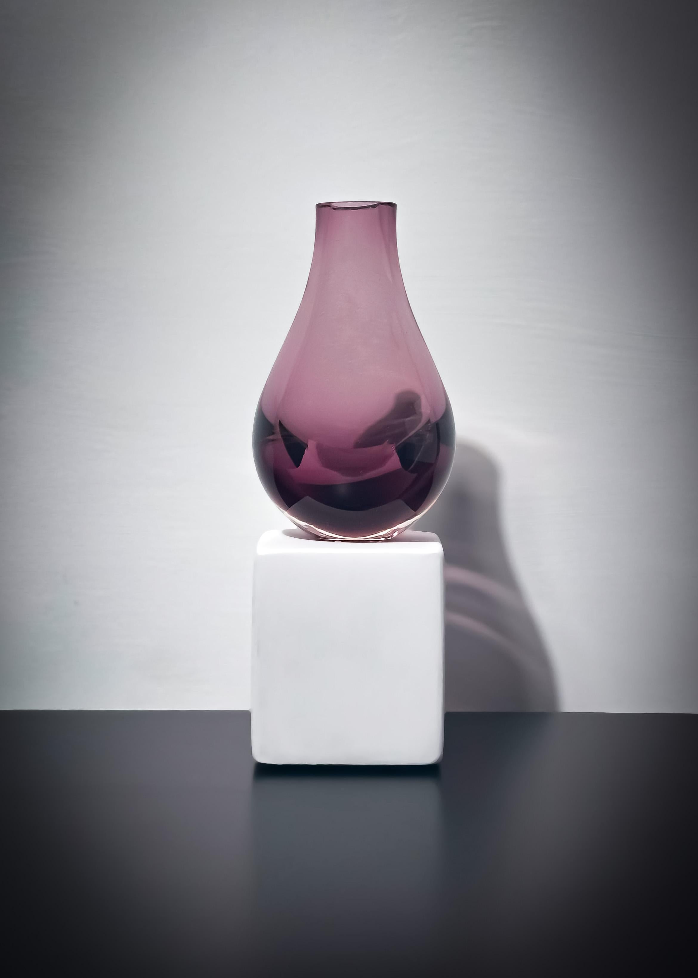 Small Teardrop Vase in Amethyst Glass , Caithness, Scotland 1960s In Good Condition In Glasgow, GB