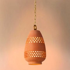 Piccola lampada a sospensione in ceramica di terracotta, ottone spazzolato, Ajedrez Atzompa