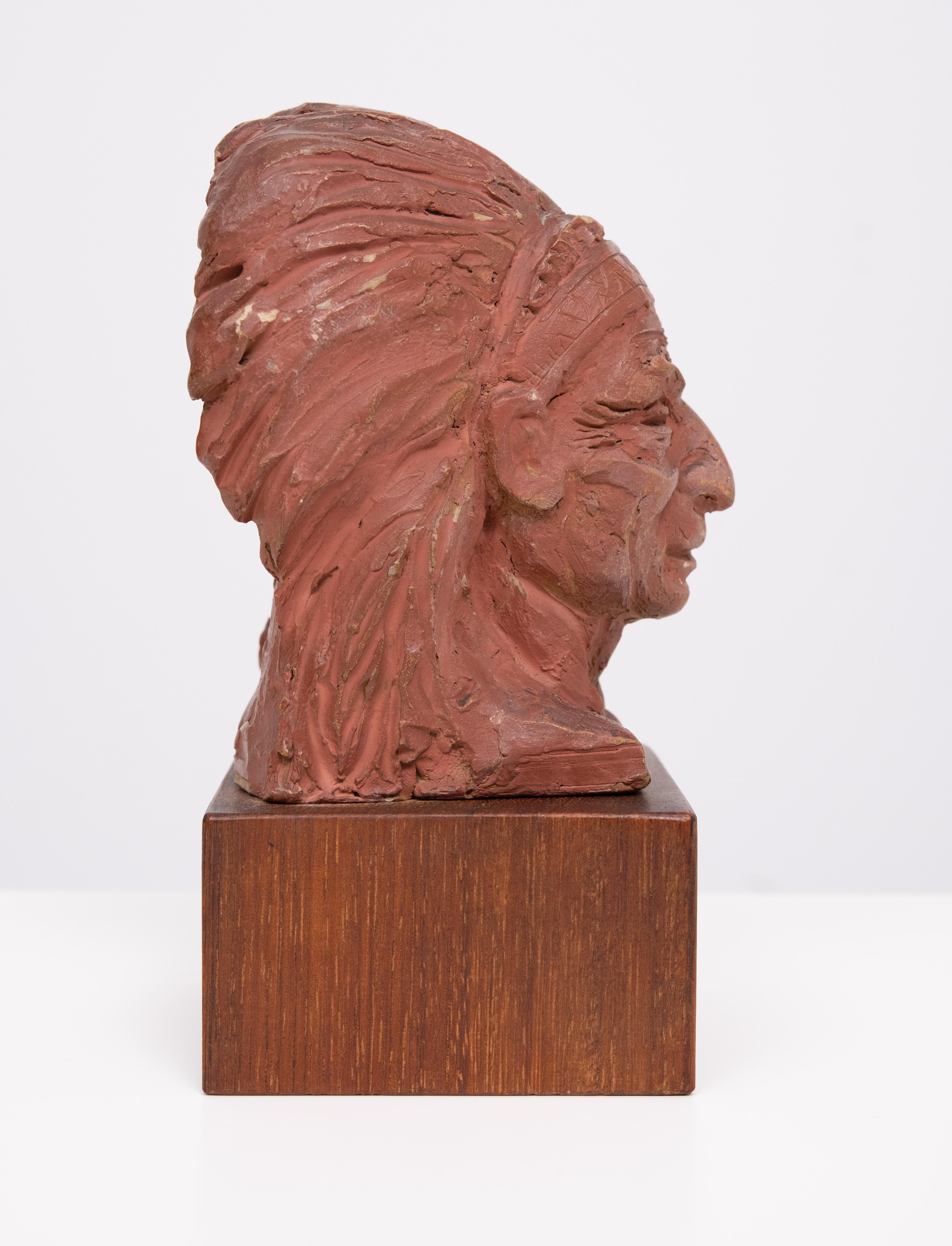 Piccolo busto indiano in terracotta 1960 in vendita 4