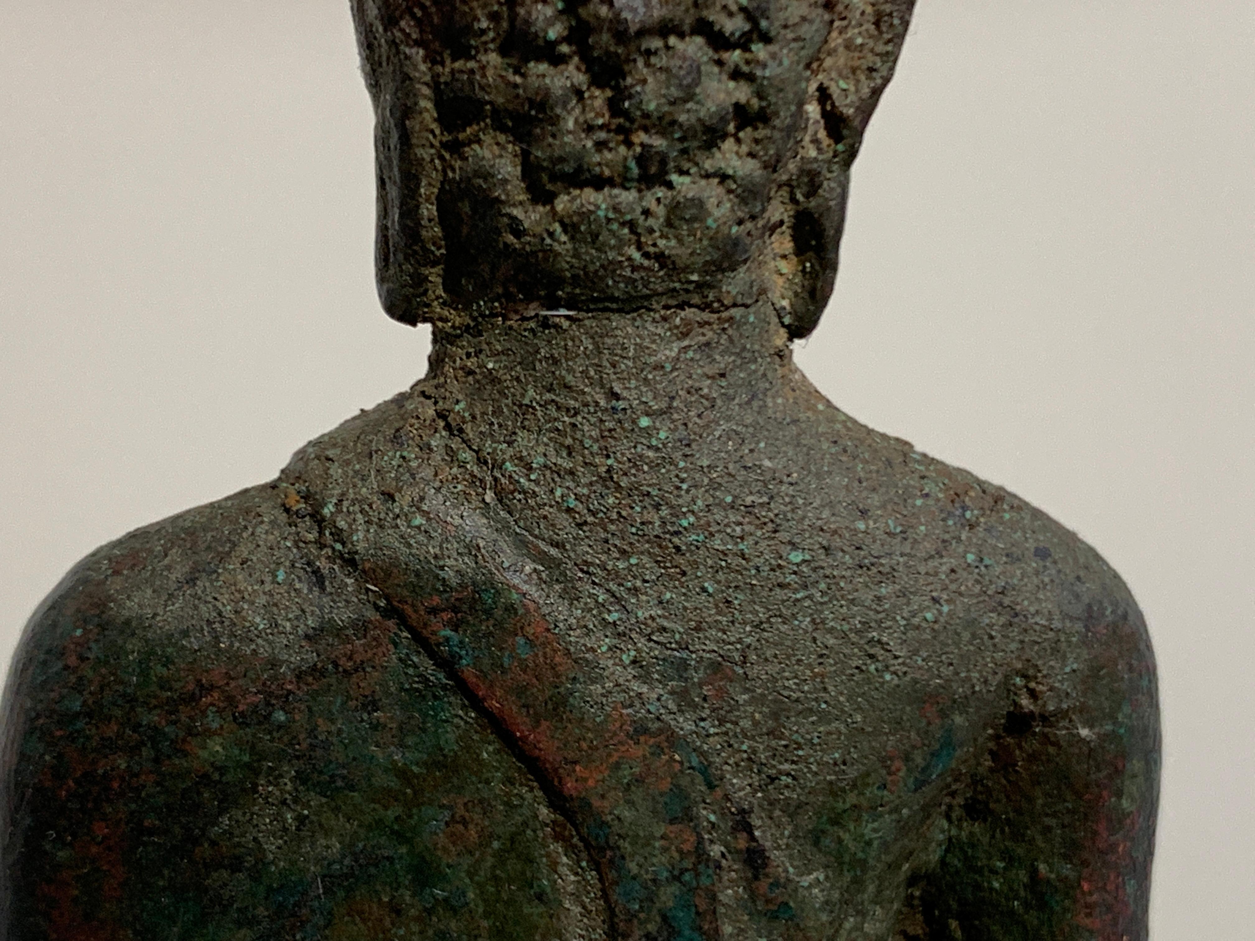 Small Thai Seated Bronze Buddha Maravijaya, Ayutthaya, 16th Century For Sale 7