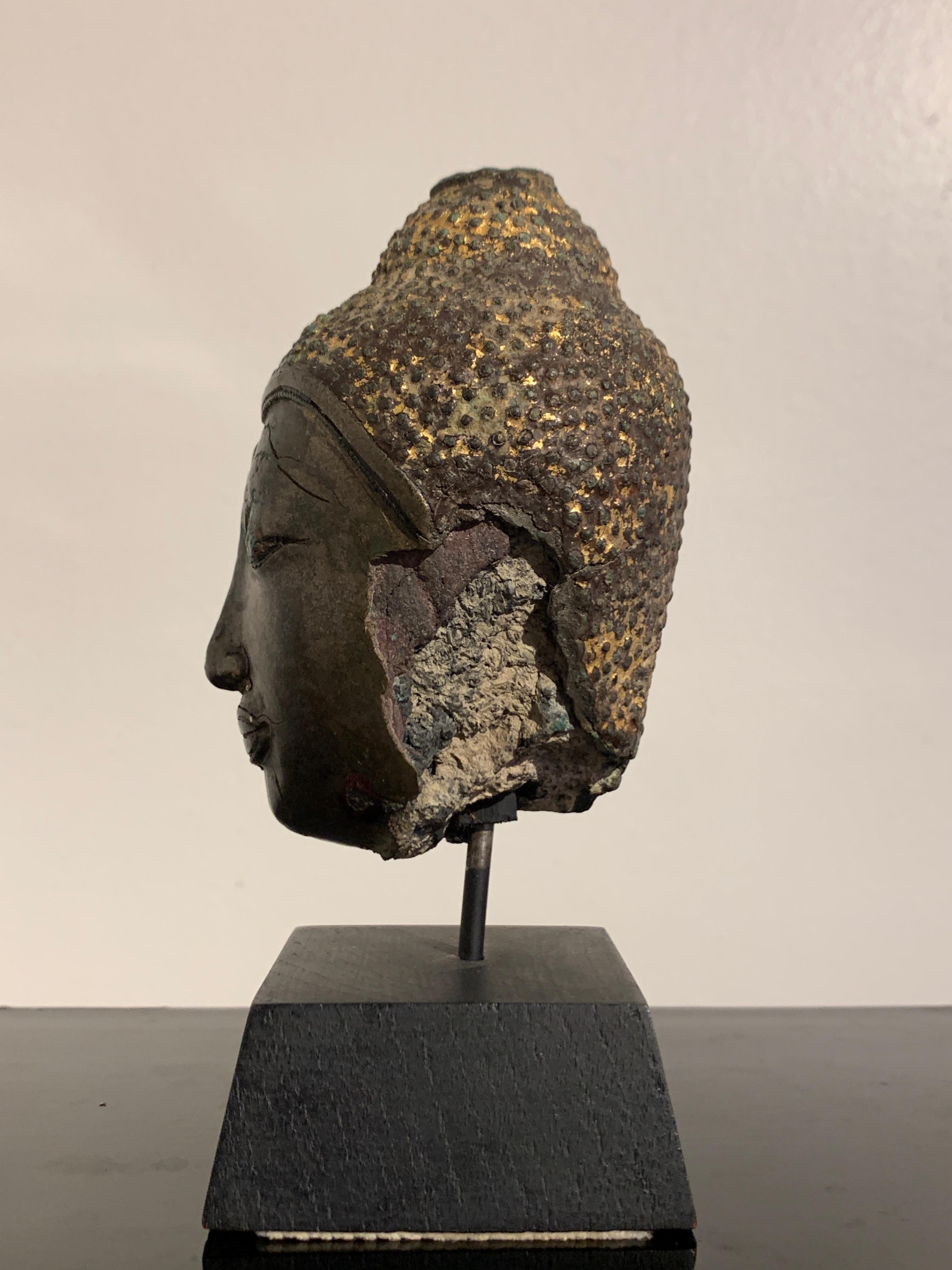 Small Thai Ayutthaya U Thong Style Bronze Buddha Head, 14th-15th Century In Fair Condition In Austin, TX
