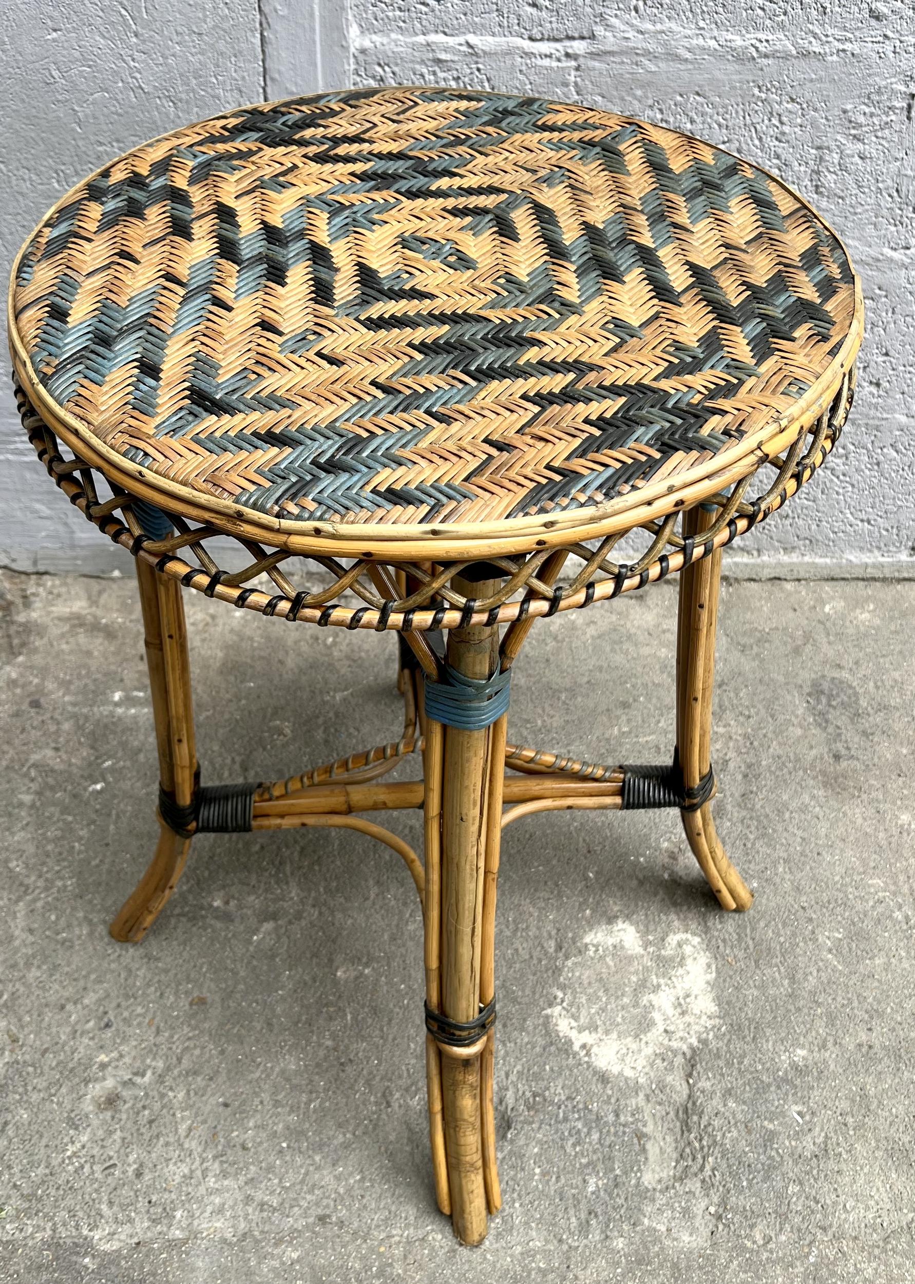 Small three-color woven rattan lounge, France circa 1930. 2