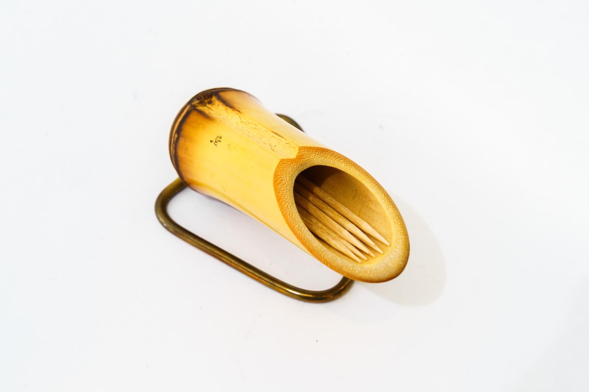 Kleiner Zahnstocherhalter aus Bambus Wien um 1950 (Messing) im Angebot