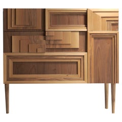 Commodes and Chests of Drawers
