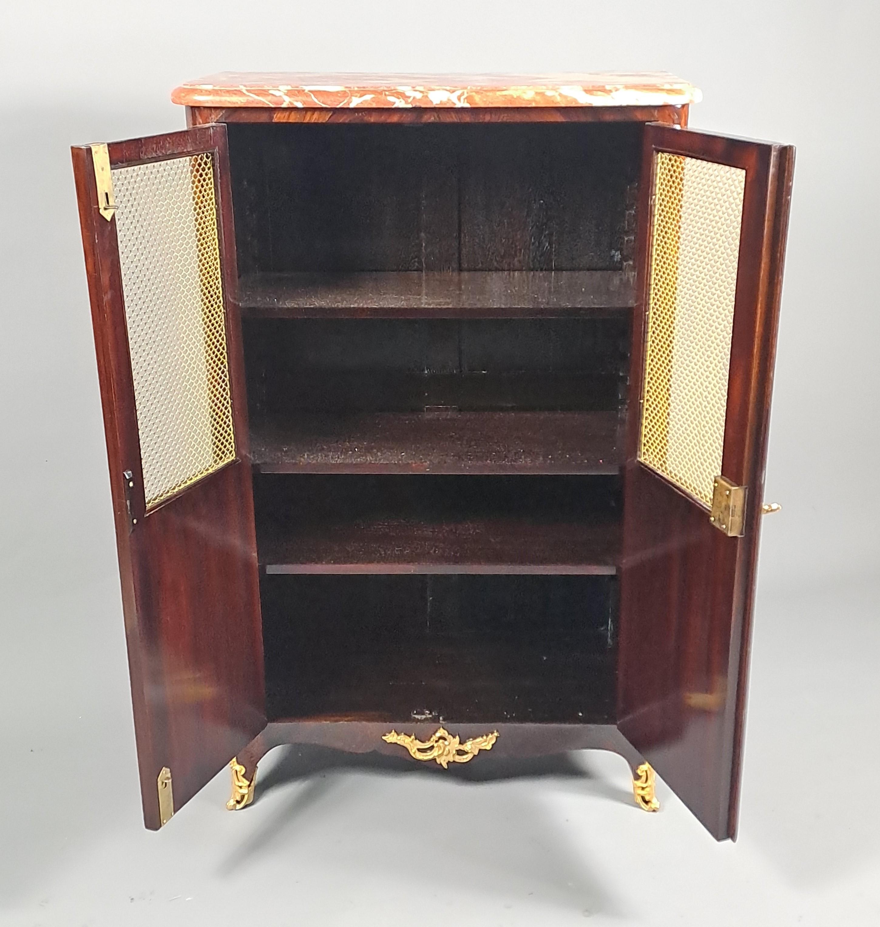 Small Transition Bookcase With Support Height Stamped RVLC In Good Condition For Sale In BARSAC, FR