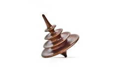 Trompo Elemental Árbol Pequeño en Nogal Engrasado de Alvaro Uribe para Wooda