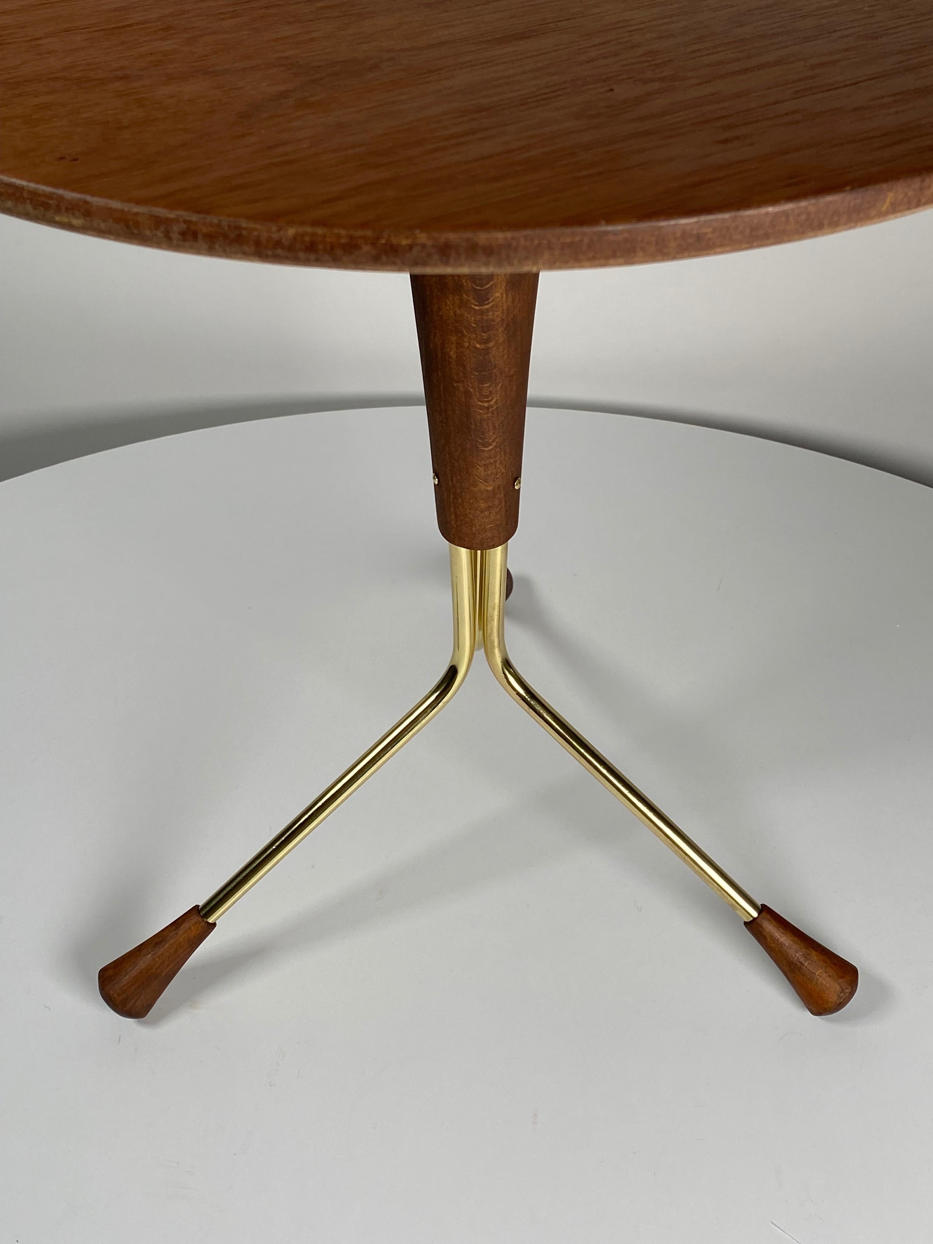 Small Tripod Base Table by Swedish Designer Alberts Larrson for Alberts Tibro In Good Condition In Oakland, CA