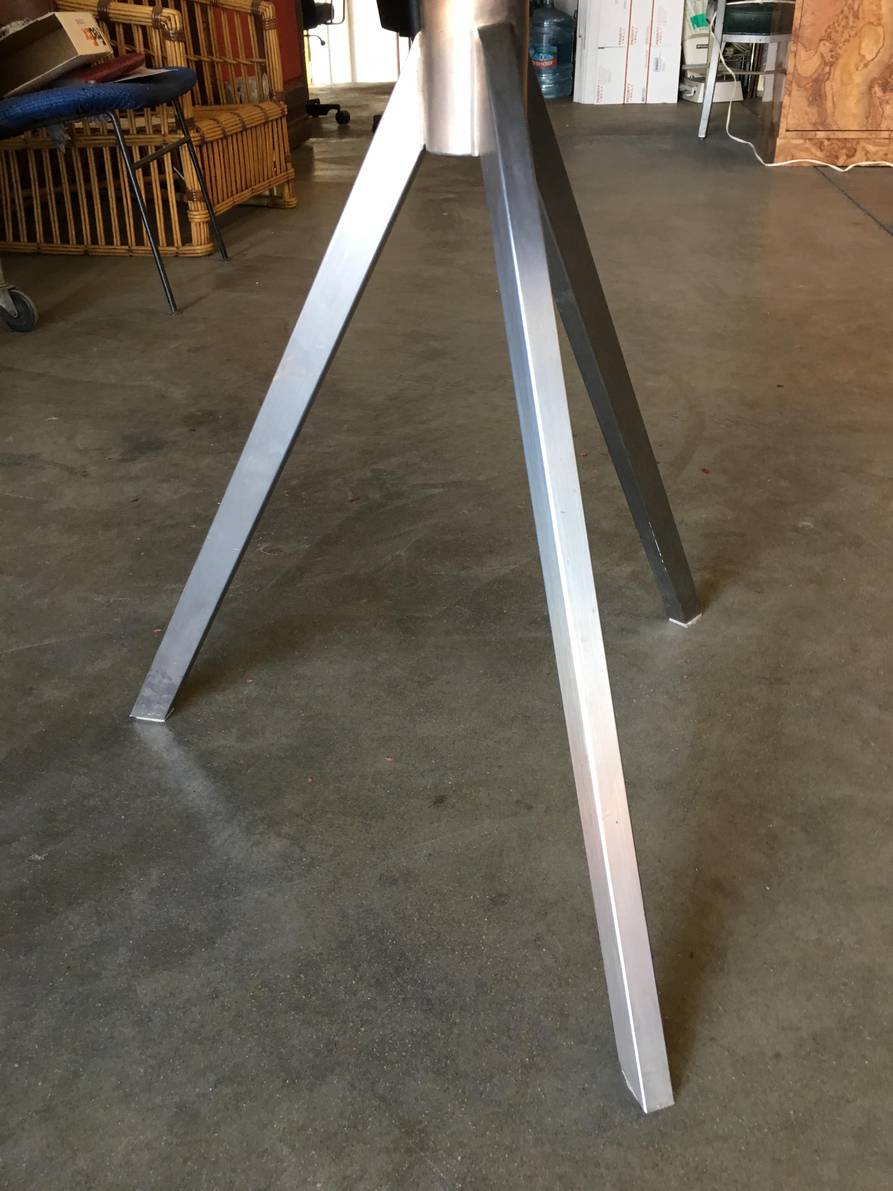 tripod legs for table