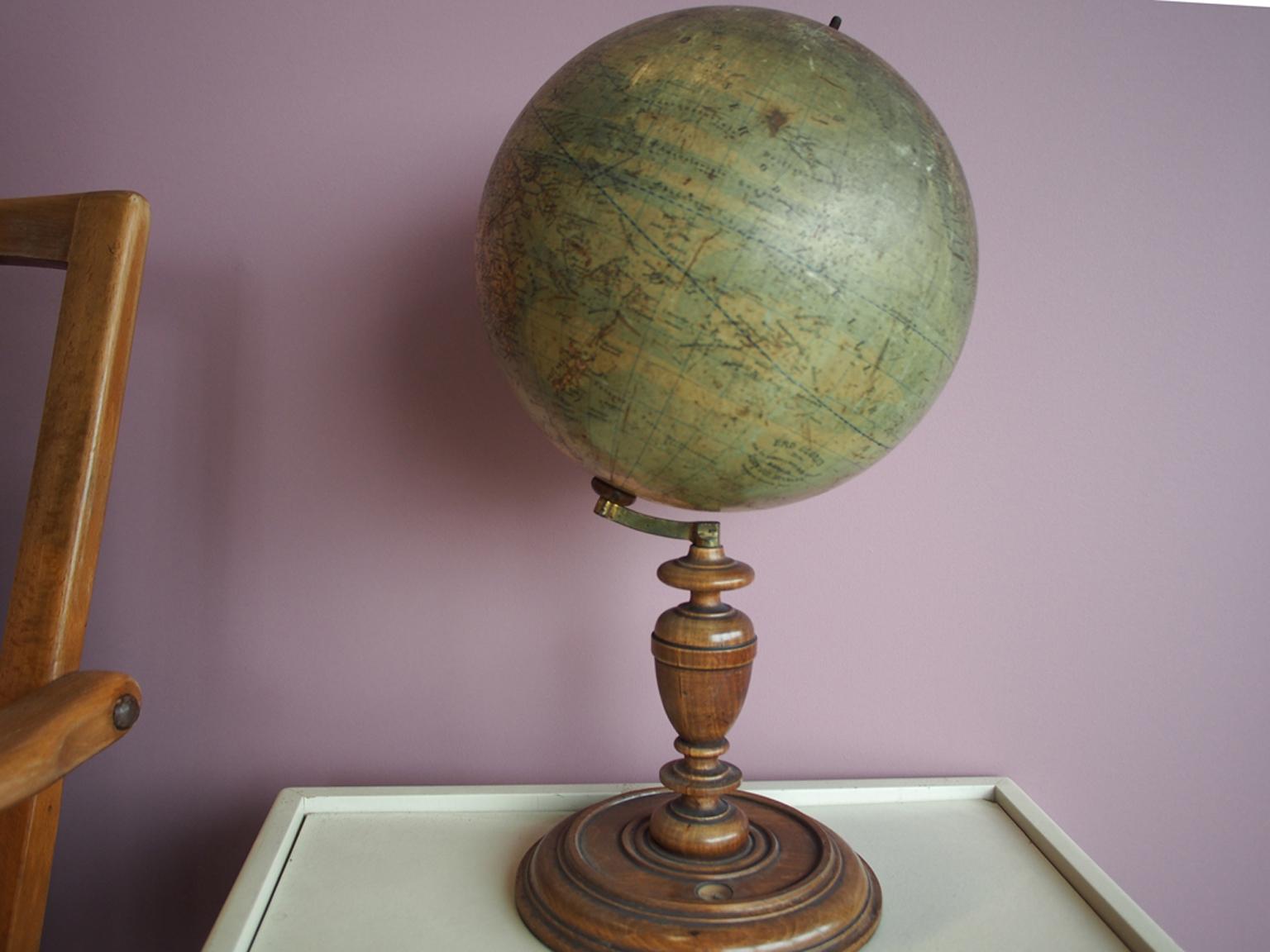 A beautiful, small earth globe with compass.

Ludwig Julius Heymann, former bookseller from Breslau moved to Berlin in 1861 and started 1883 under the company name 