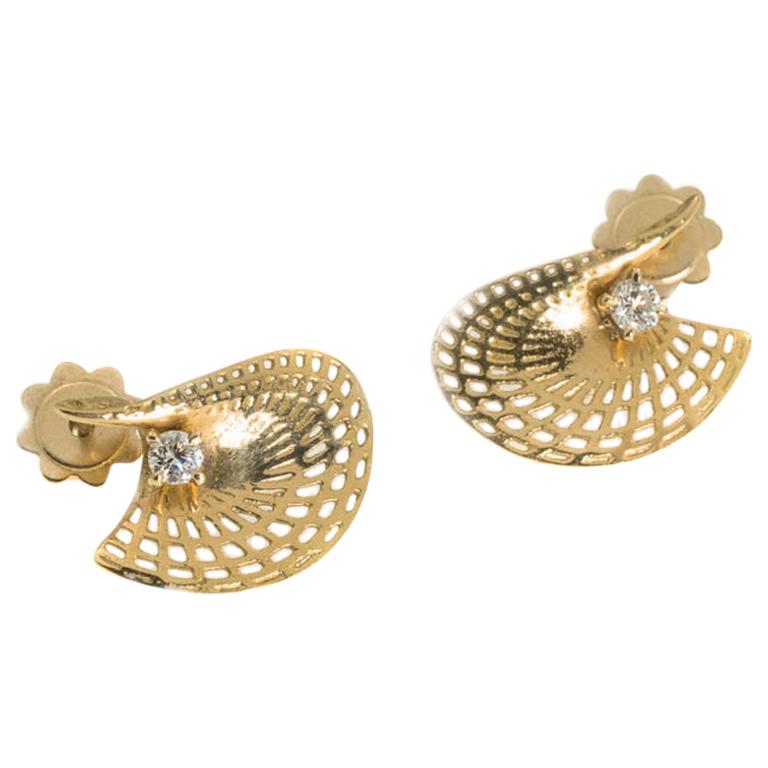  14 Karat Yellow Gold Small Twisted Disk Stud Earrings with Diamonds,