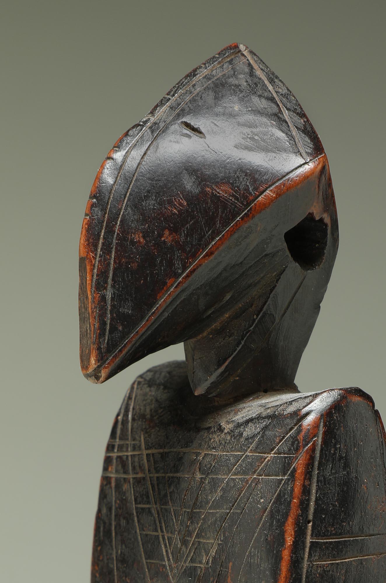 Hand-Carved Small Used Senufo Bird Faced Weaving Heddle Pulley, Ivory Coast Africa I For Sale