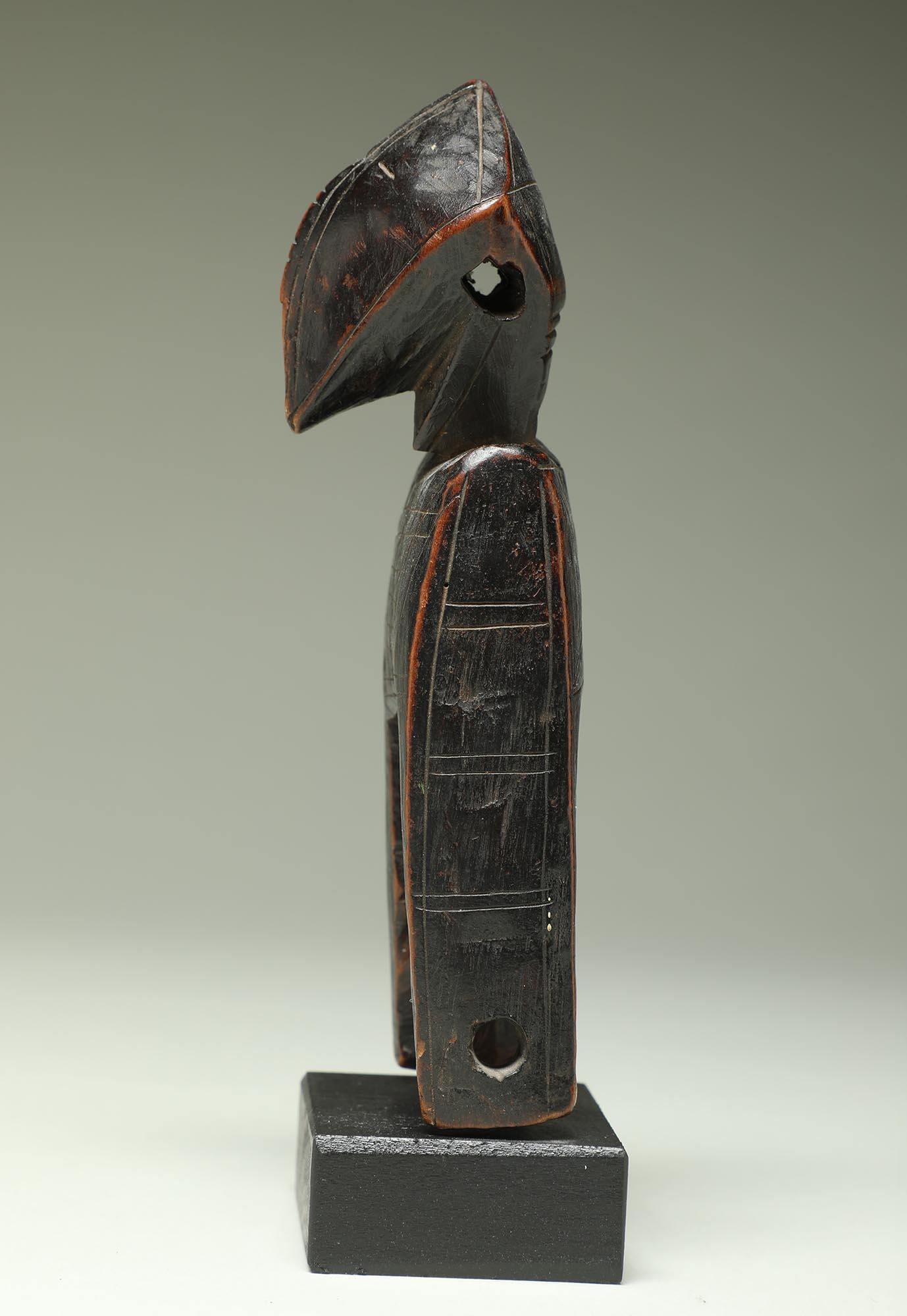 Small Used Senufo Bird Faced Weaving Heddle Pulley, Ivory Coast Africa I In Distressed Condition For Sale In Point Richmond, CA