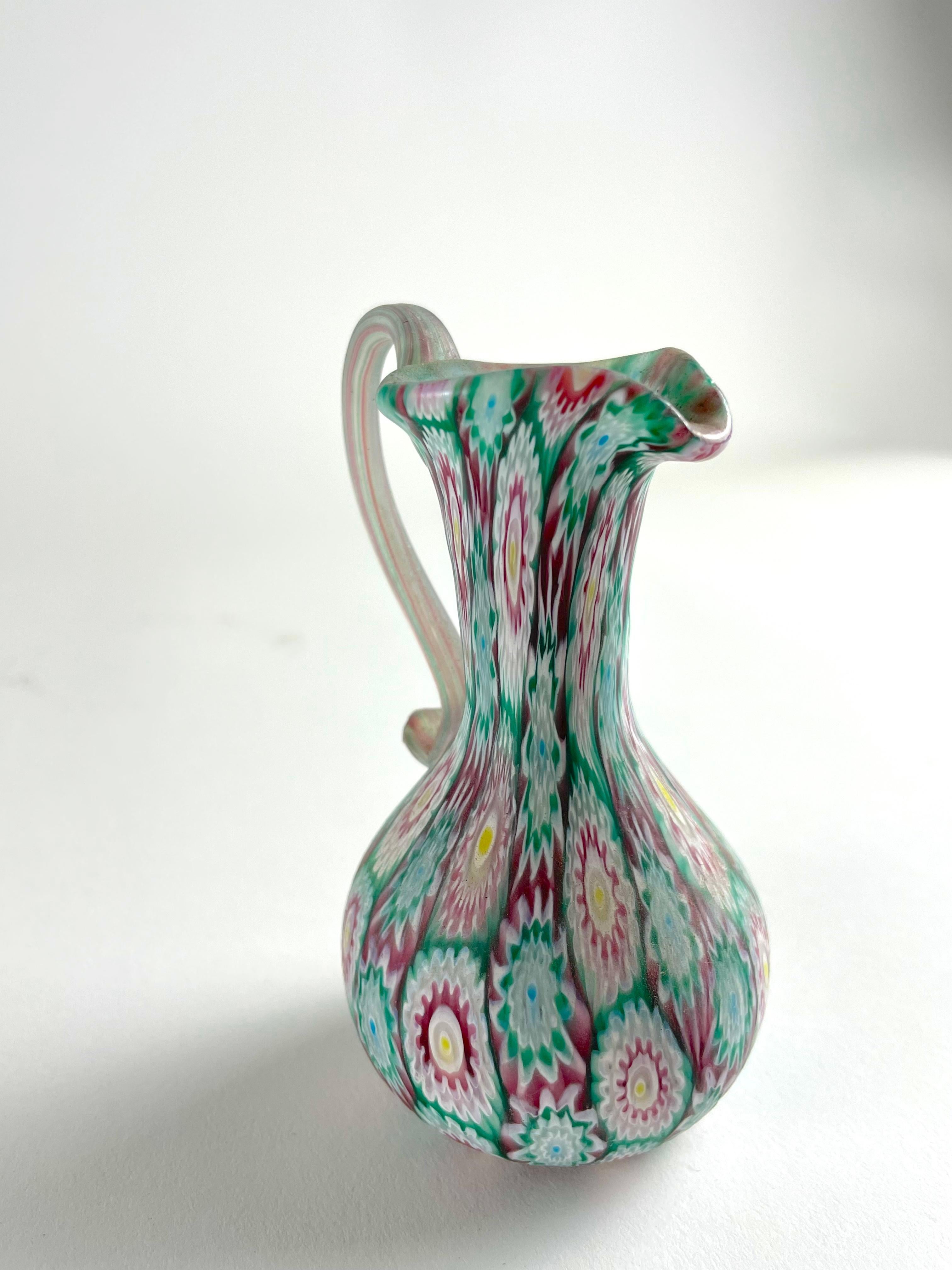 Fait main Petit vase en millefiori de Murano, FRATELLI TOSO MURANO, 1920 circa en vente