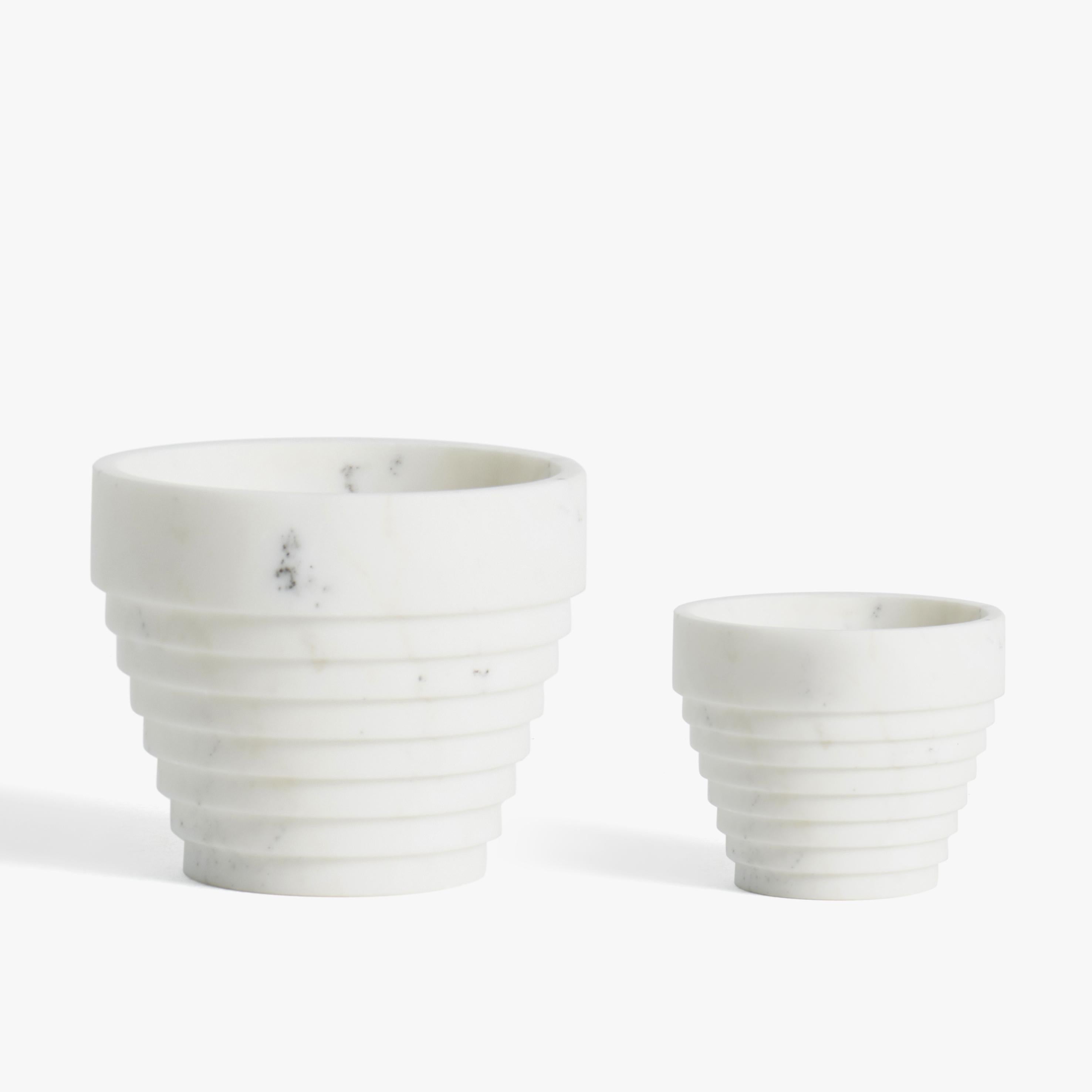 Italian New Modern Small Vase in White Michelangelo Marble, creator Michele Chiossi For Sale