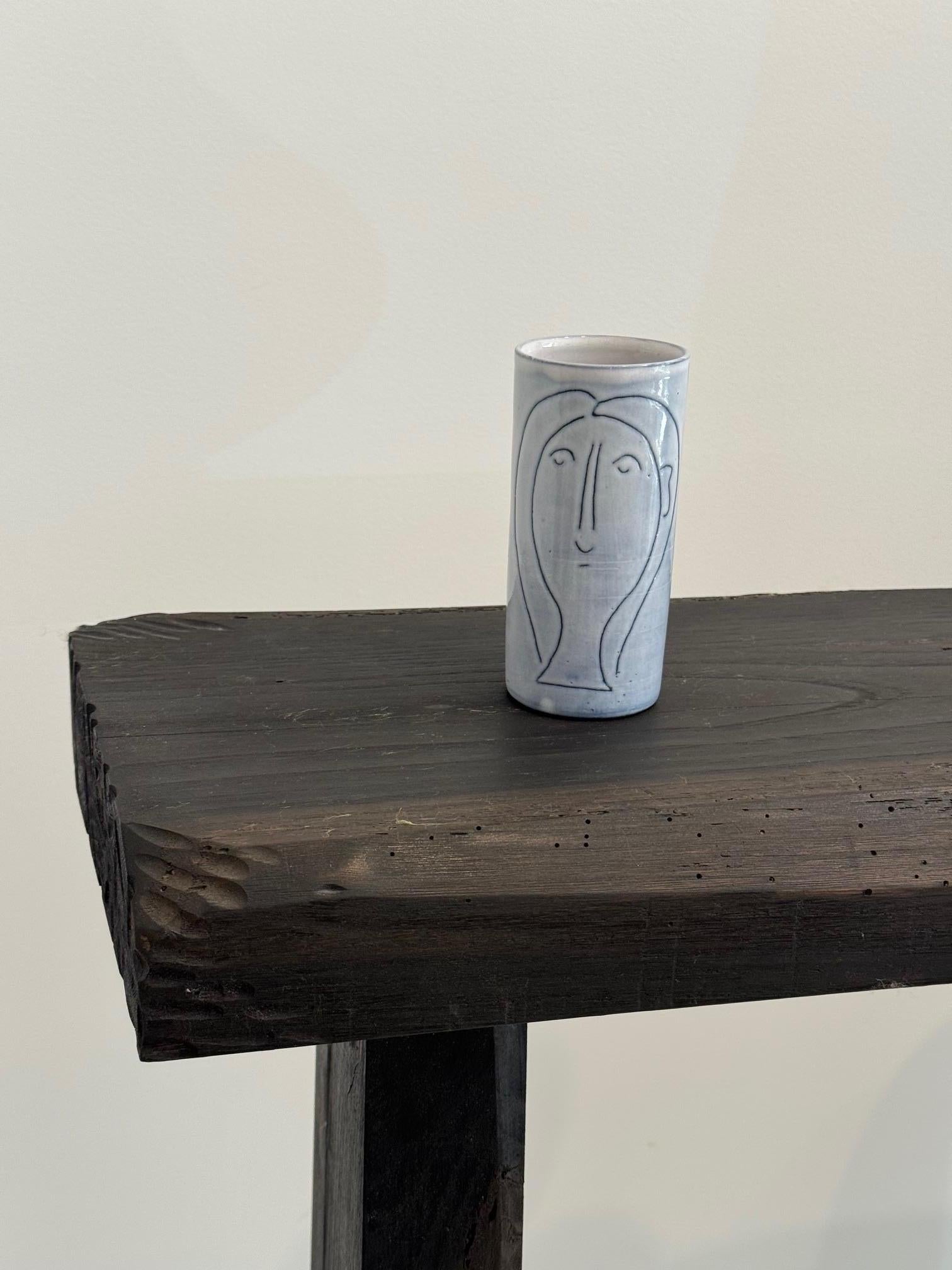 Piccolo vaso con due volti di donna firmato da Jacques Innocenti, anni '50 in vendita 3
