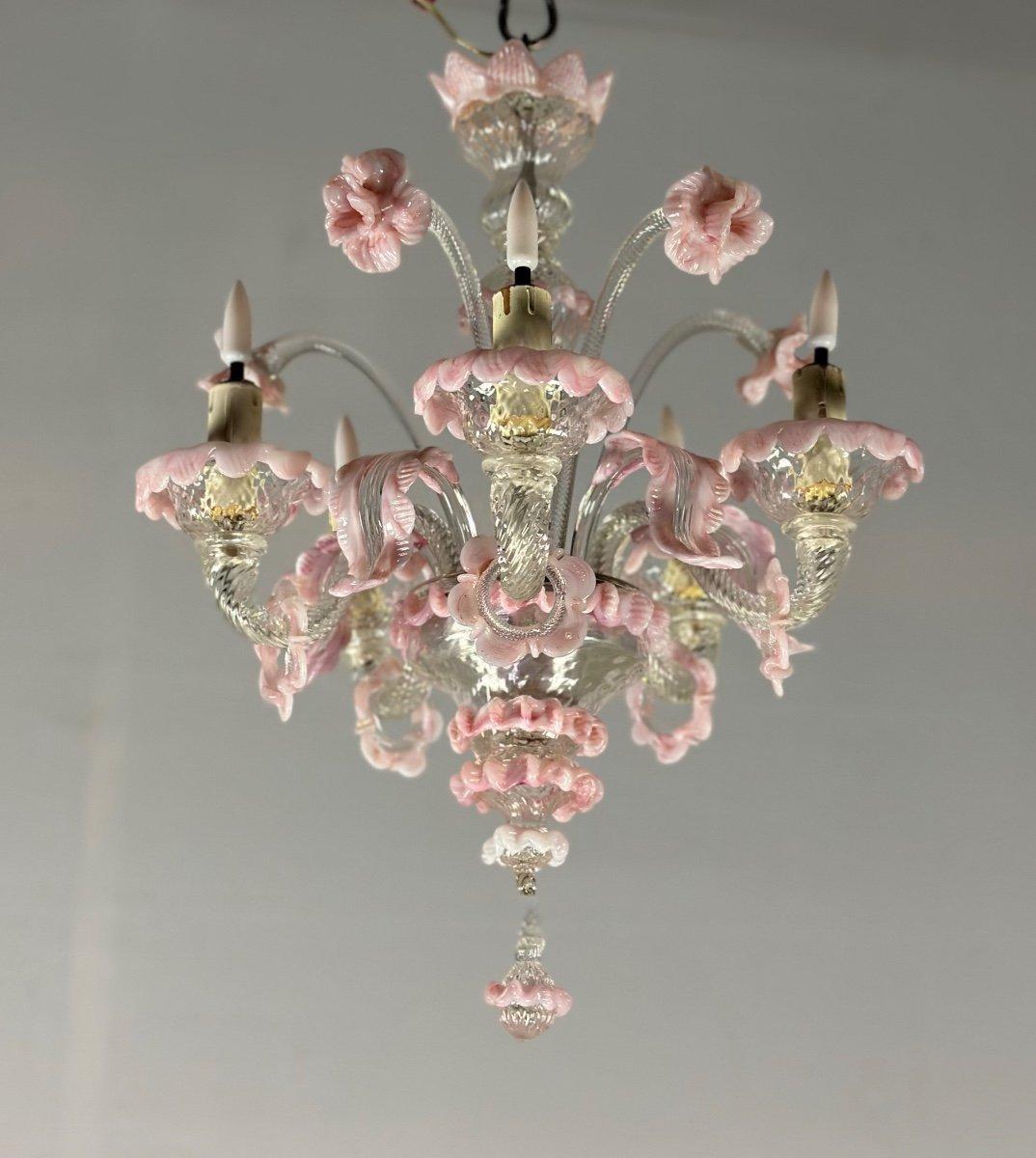 Petit lustre vénitien à 5 bras en verre de Murano incolore et rose 1920 Excellent état - En vente à Honnelles, WHT