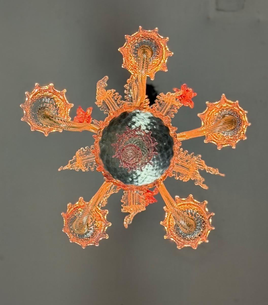 Art Déco Small Venetian chandelier in colourless and red Murano glass, circa 1950 in vendita