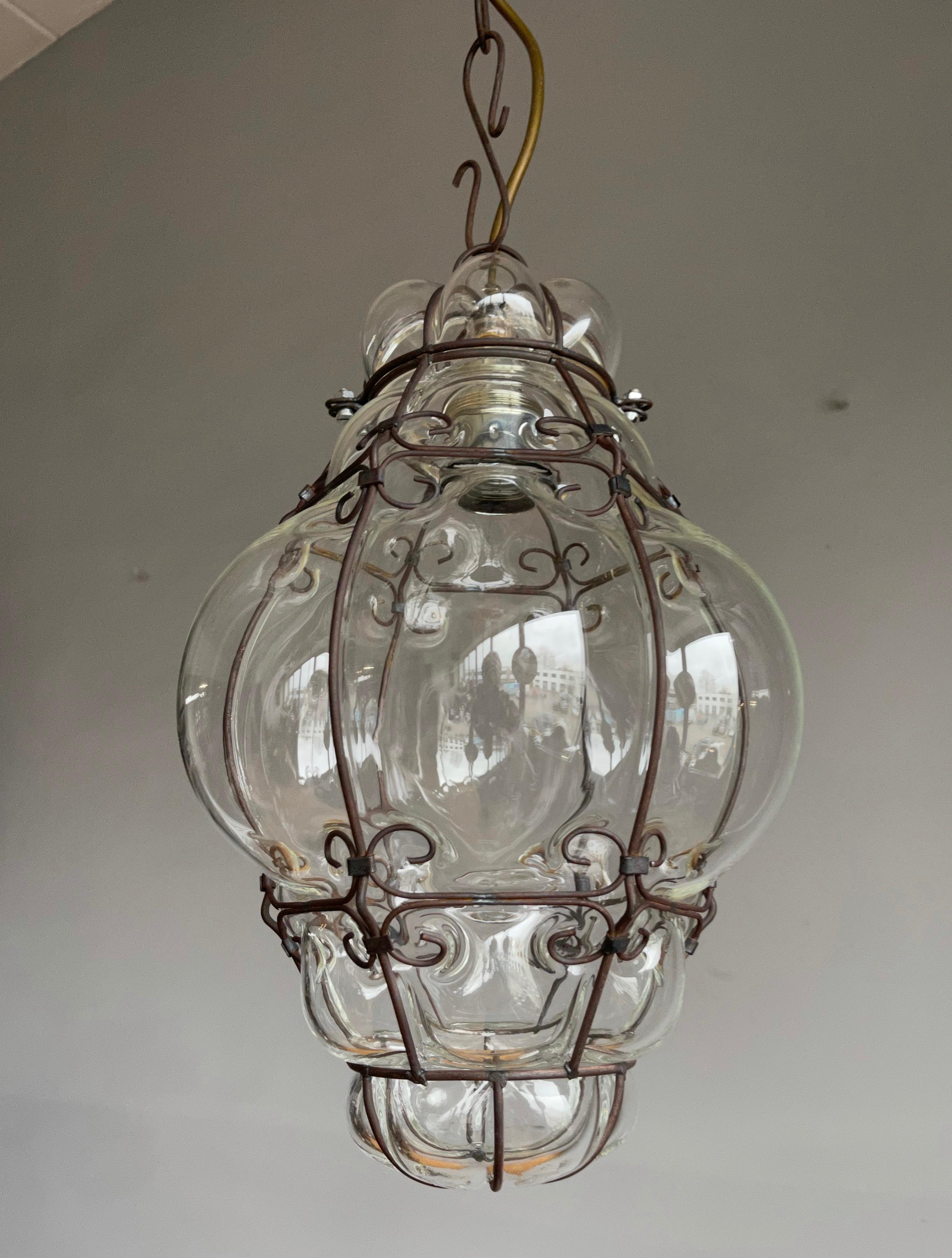 Small Venetian Murano Pendant Light with Mouthblown Clear Glass in Metal Frame In Good Condition In Lisse, NL