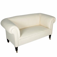 Small Victorian Chesterfield Settee