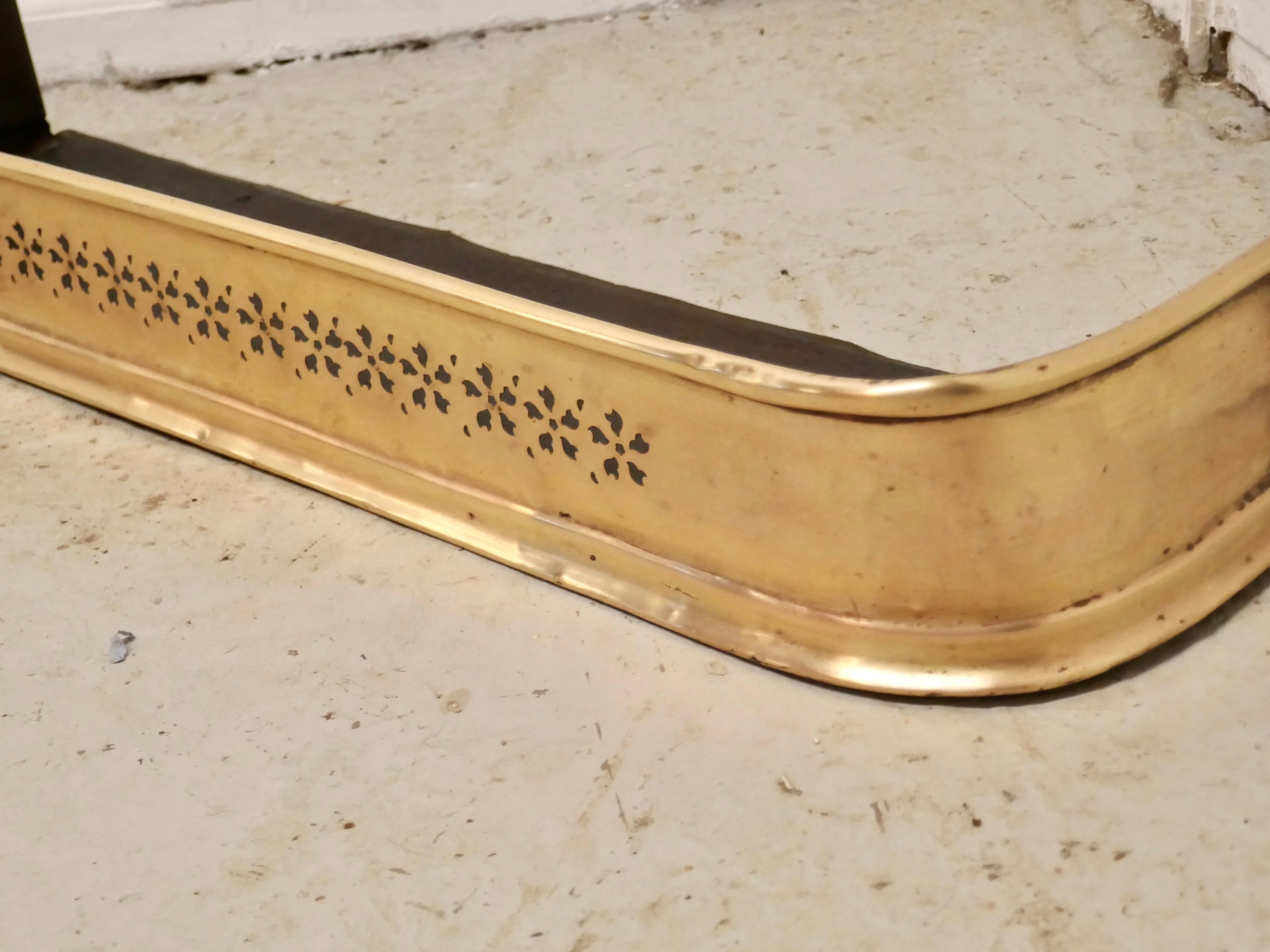 Small Victorian Pierced Brass Fender For Sale 2
