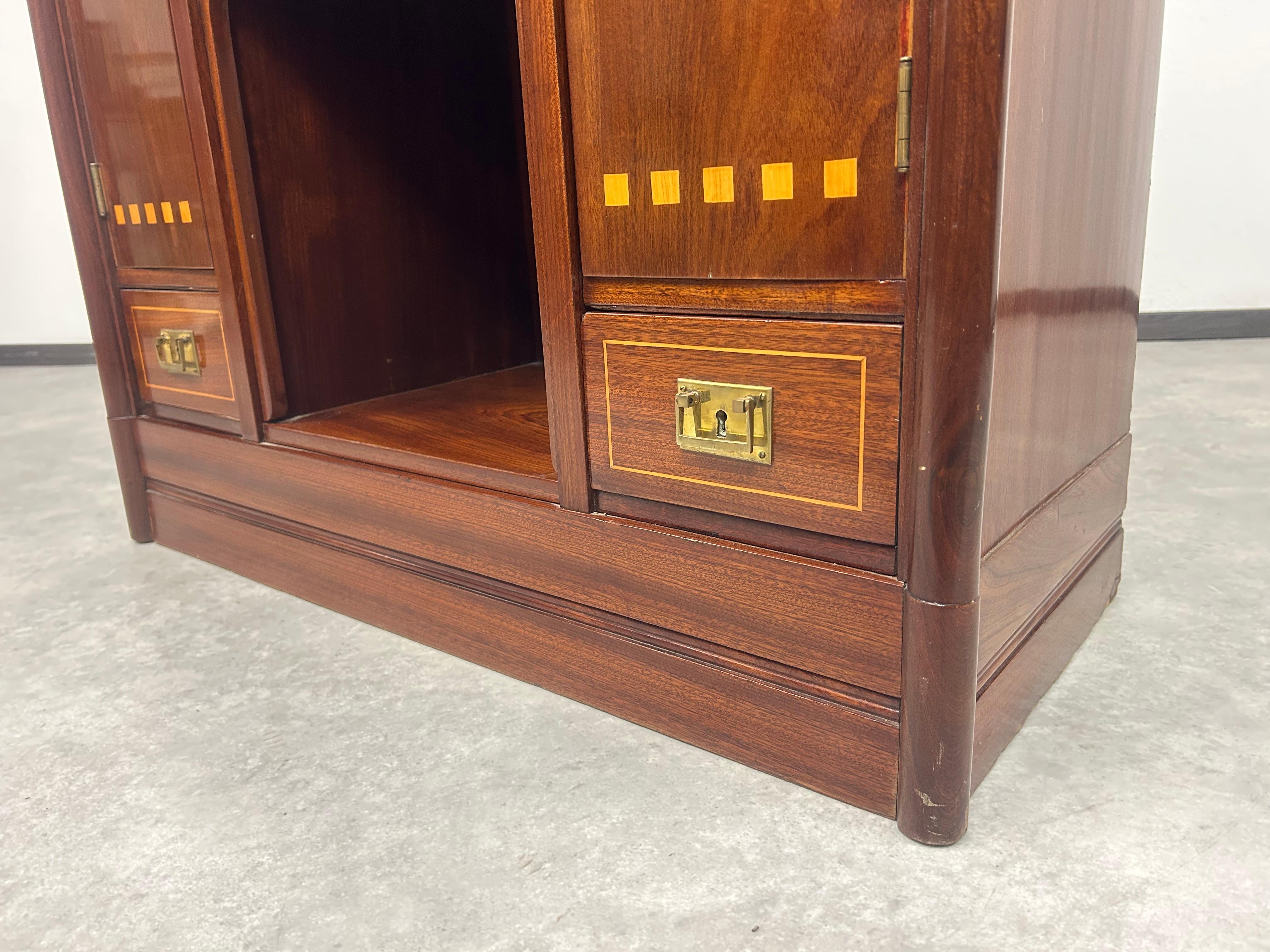 Piccola credenza Vienna secession in vendita 8