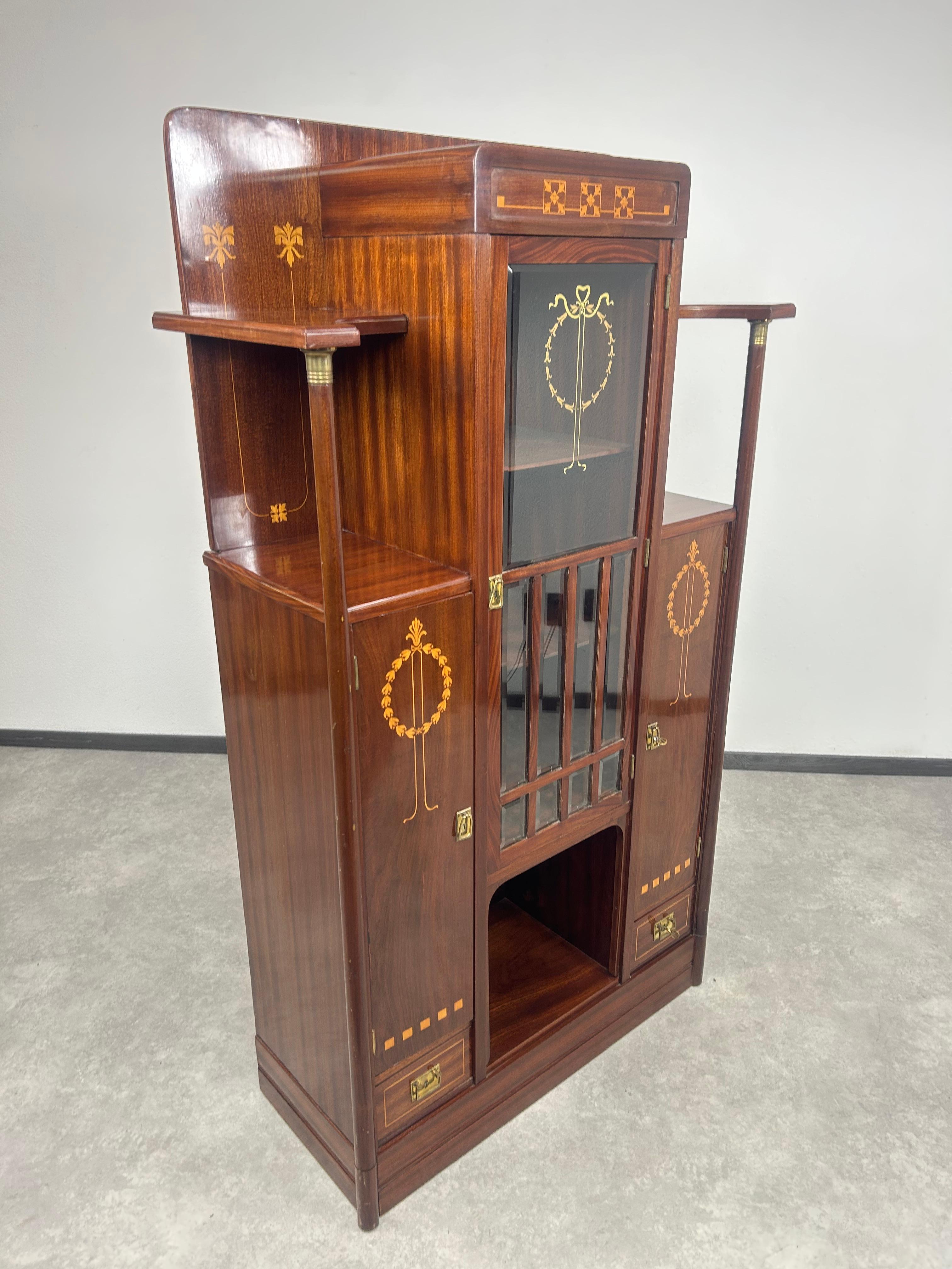 Austriaco Piccola credenza Vienna secession in vendita