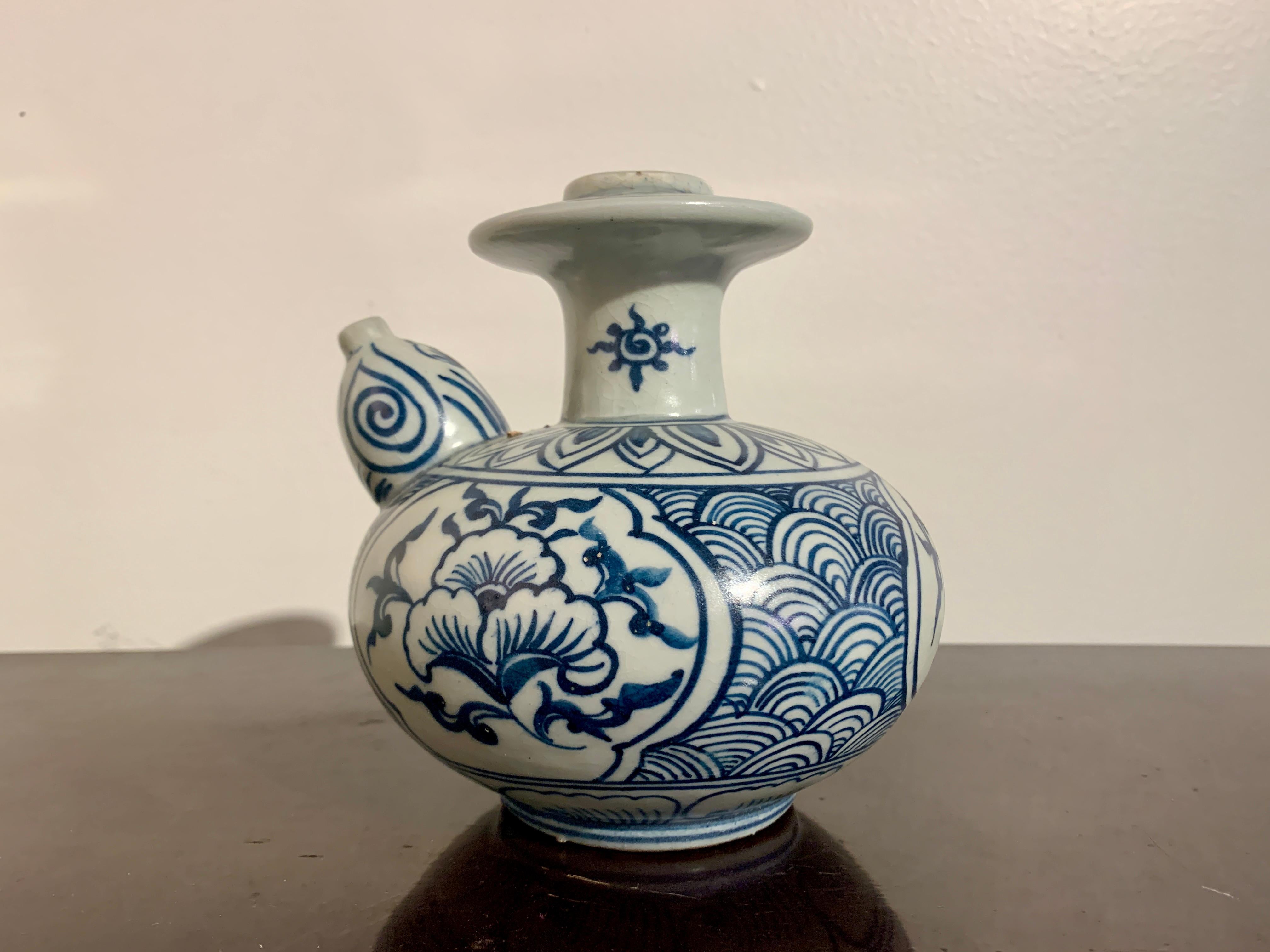 antique vietnamese pottery