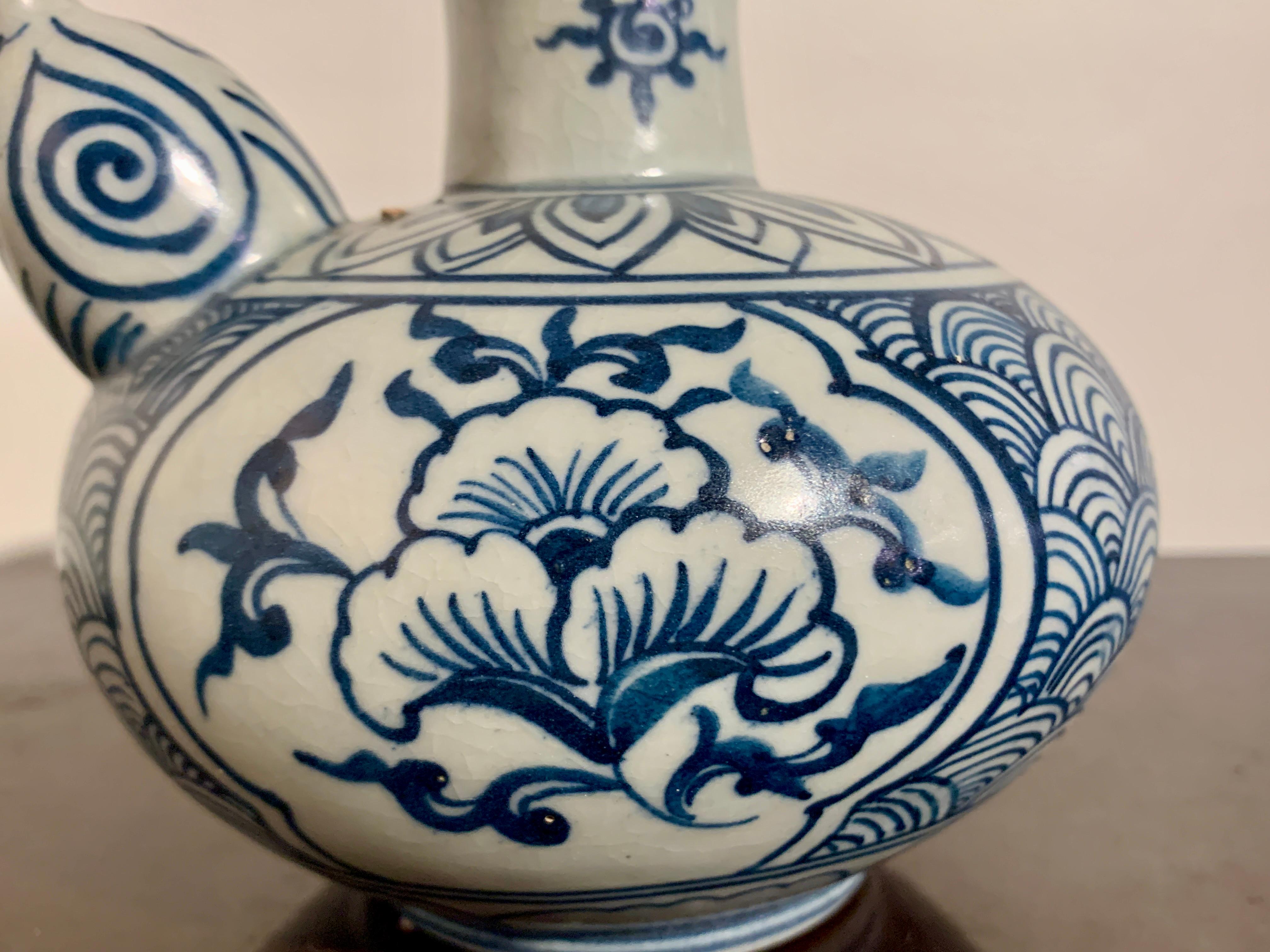 18th Century and Earlier Small Vietnamese Kendi with Blue and White Design, 15th-16th Century, Vietnam
