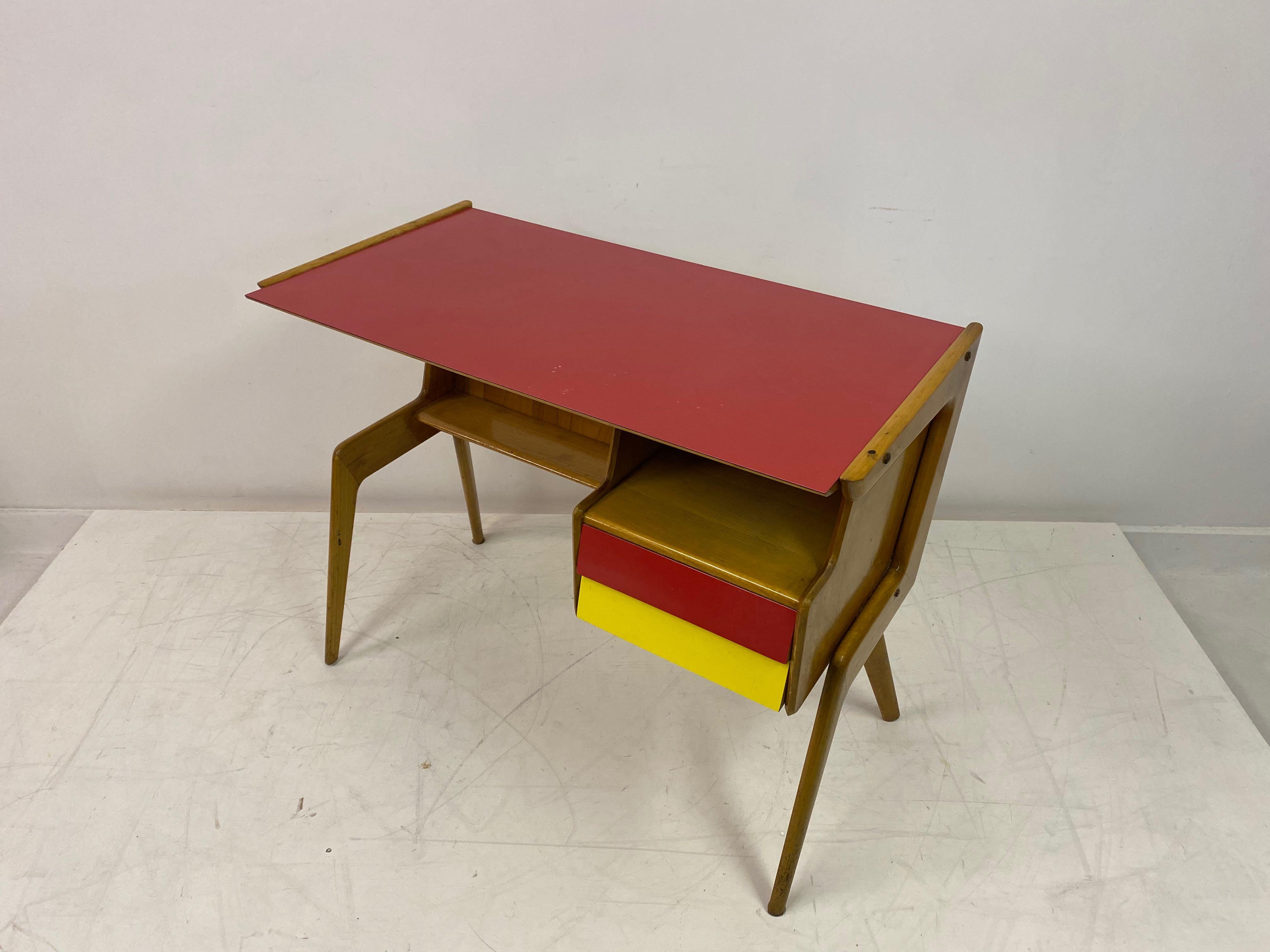 Small Vintage 1950s Italian Desk For Sale 5
